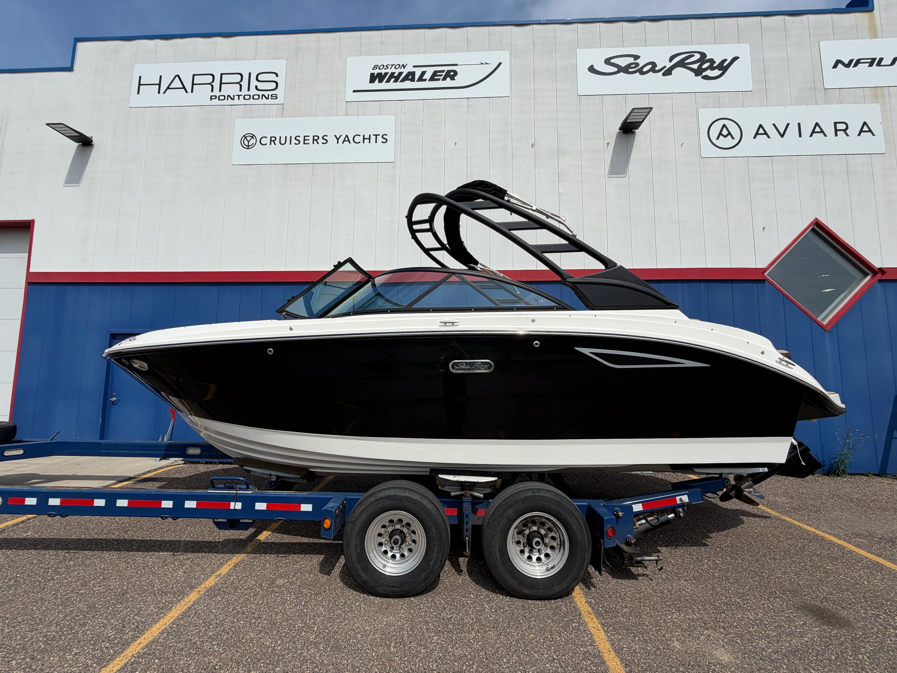 2026 Sea Ray SDX 230 Surf Image Thumbnail #0