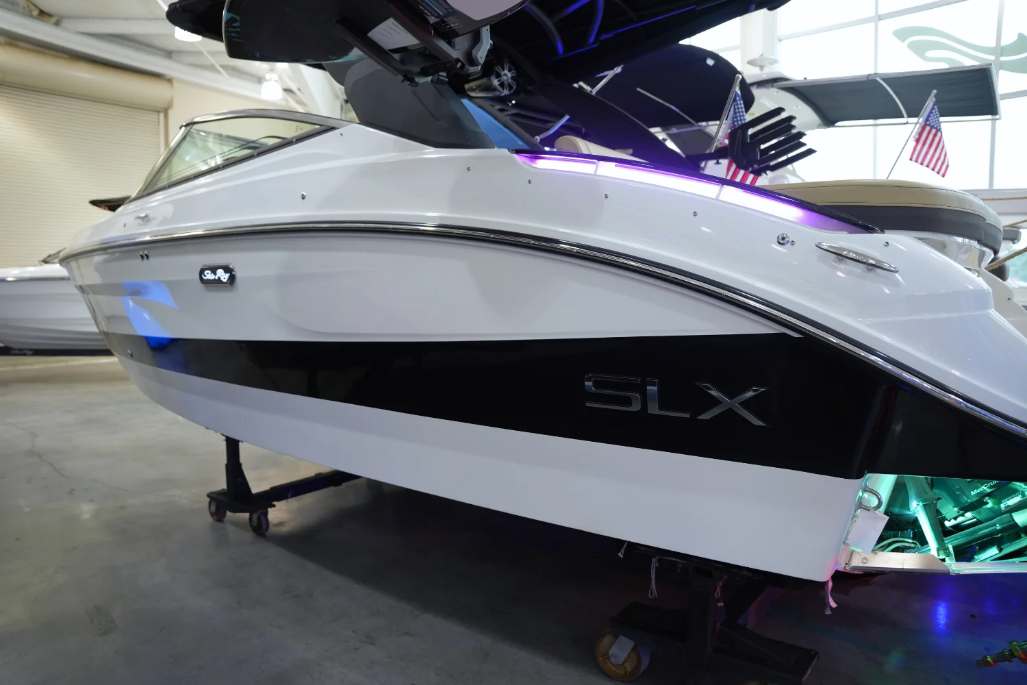 2025 Sea Ray SLX 260 Surf Image Thumbnail #1