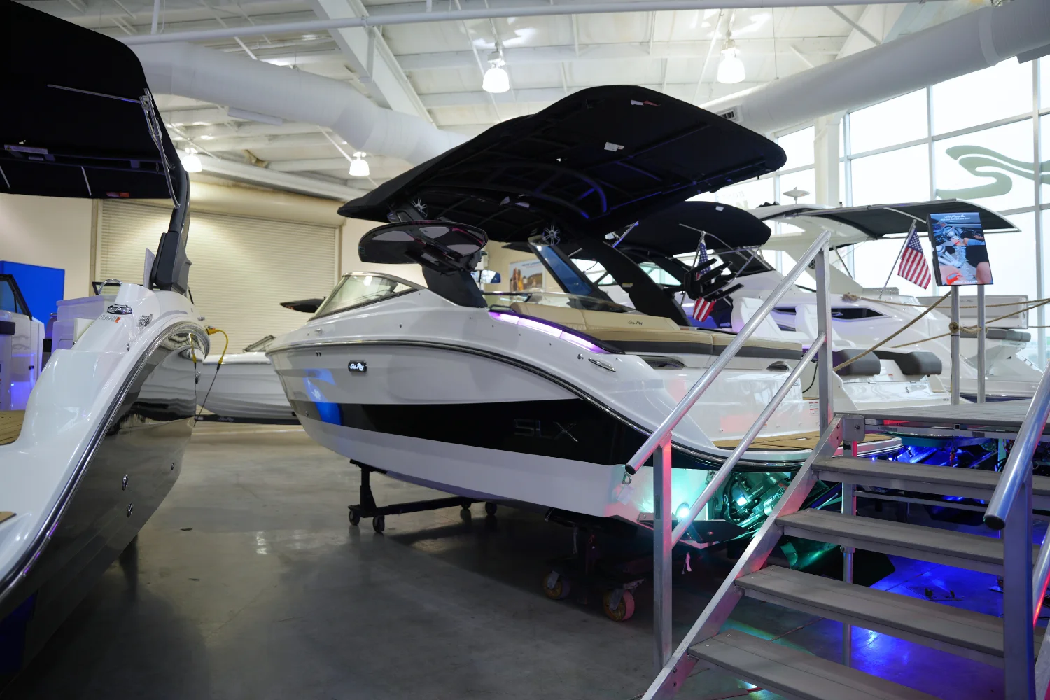 2025 Sea Ray SLX 260 Surf Image Thumbnail #0