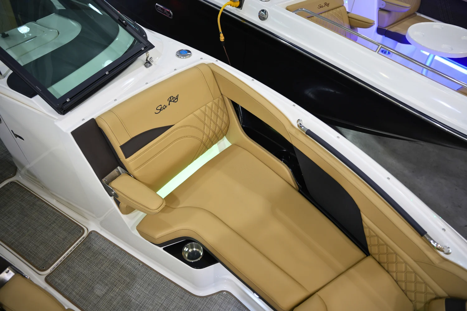 2025 Sea Ray SLX 260 Surf Image Thumbnail #35