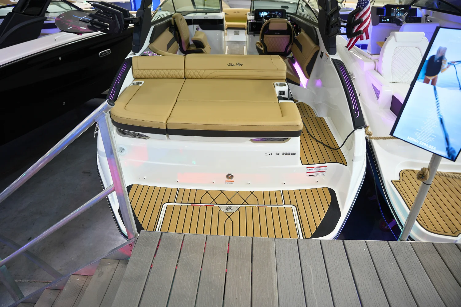 2025 Sea Ray SLX 260 Surf Image Thumbnail #4