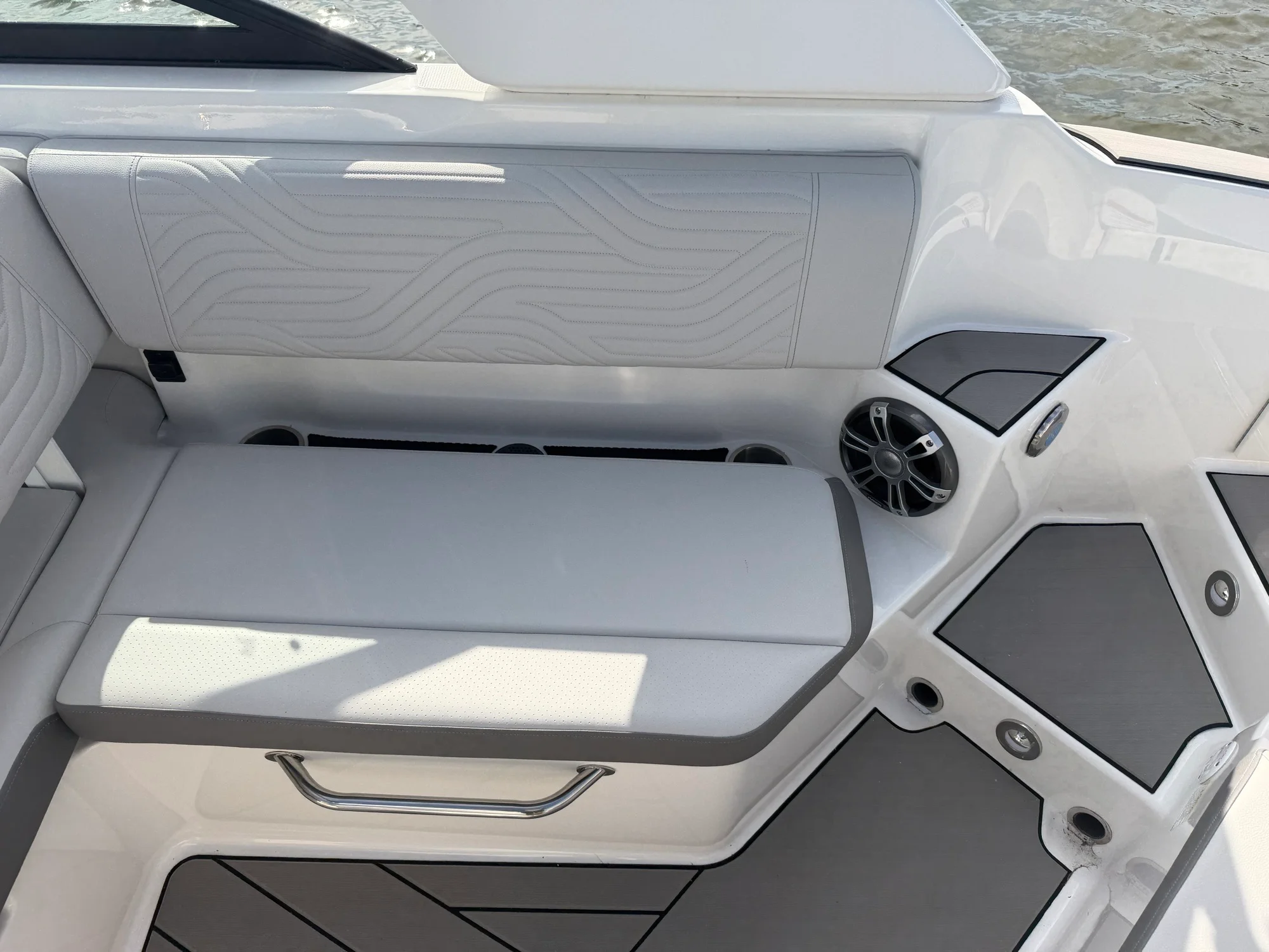 2025 Sea Ray SDX 270 Surf Image Thumbnail #15