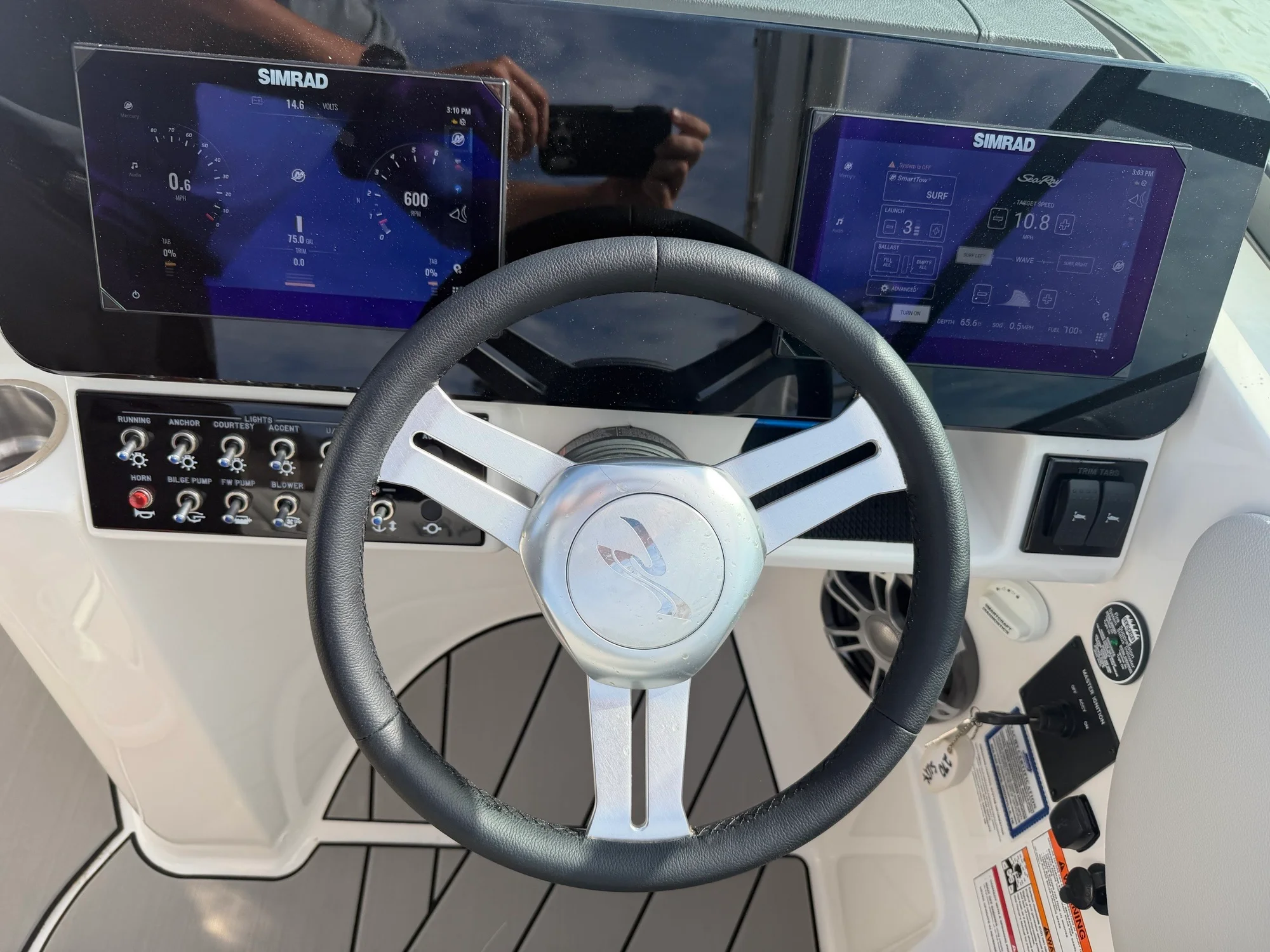 2025 Sea Ray SDX 270 Surf Image Thumbnail #4