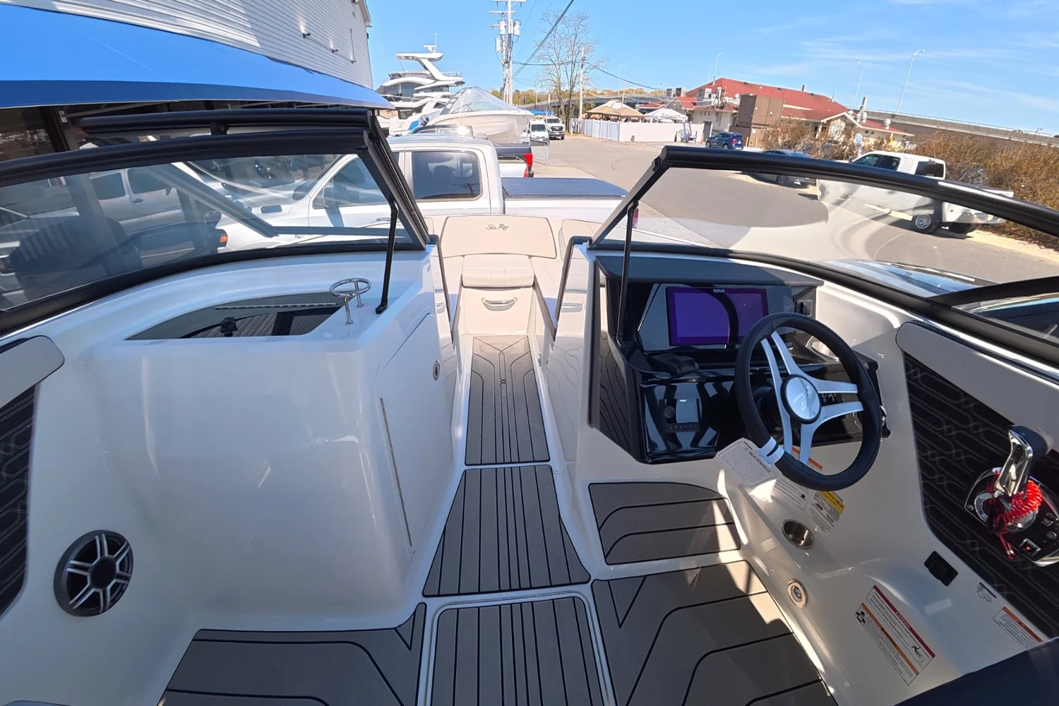 2026 Sea Ray SPX 210 Outboard Image Thumbnail #23