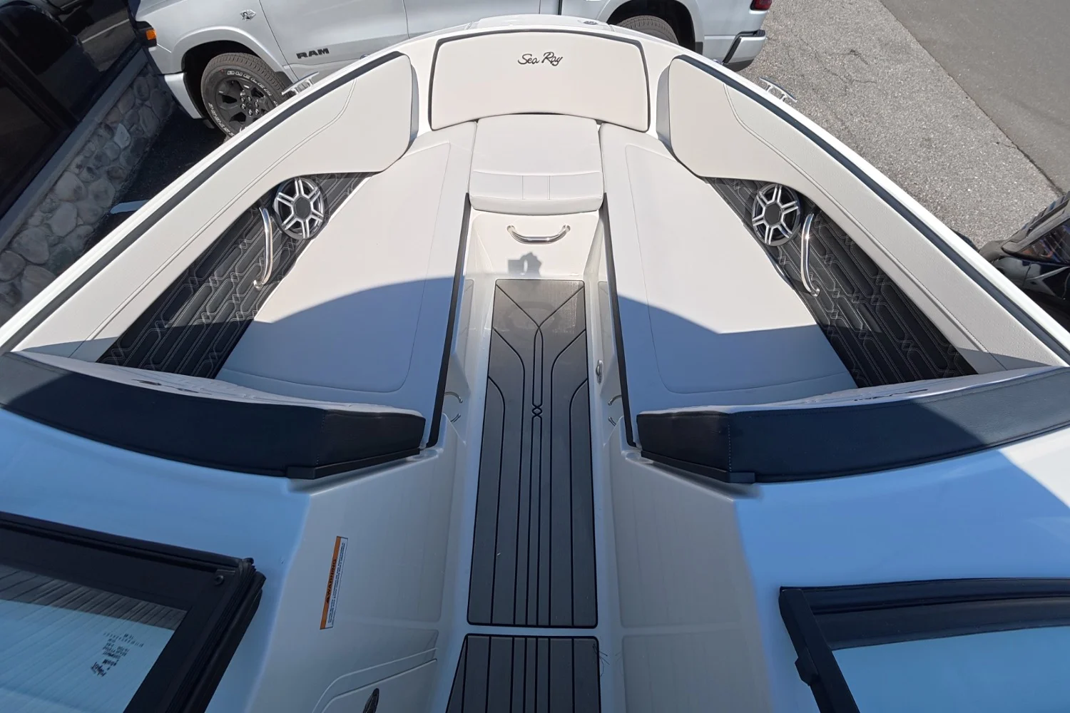 2026 Sea Ray SPX 210 Outboard Image Thumbnail #26