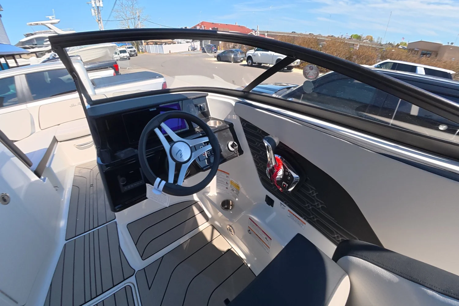 2026 Sea Ray SPX 210 Outboard Image Thumbnail #21