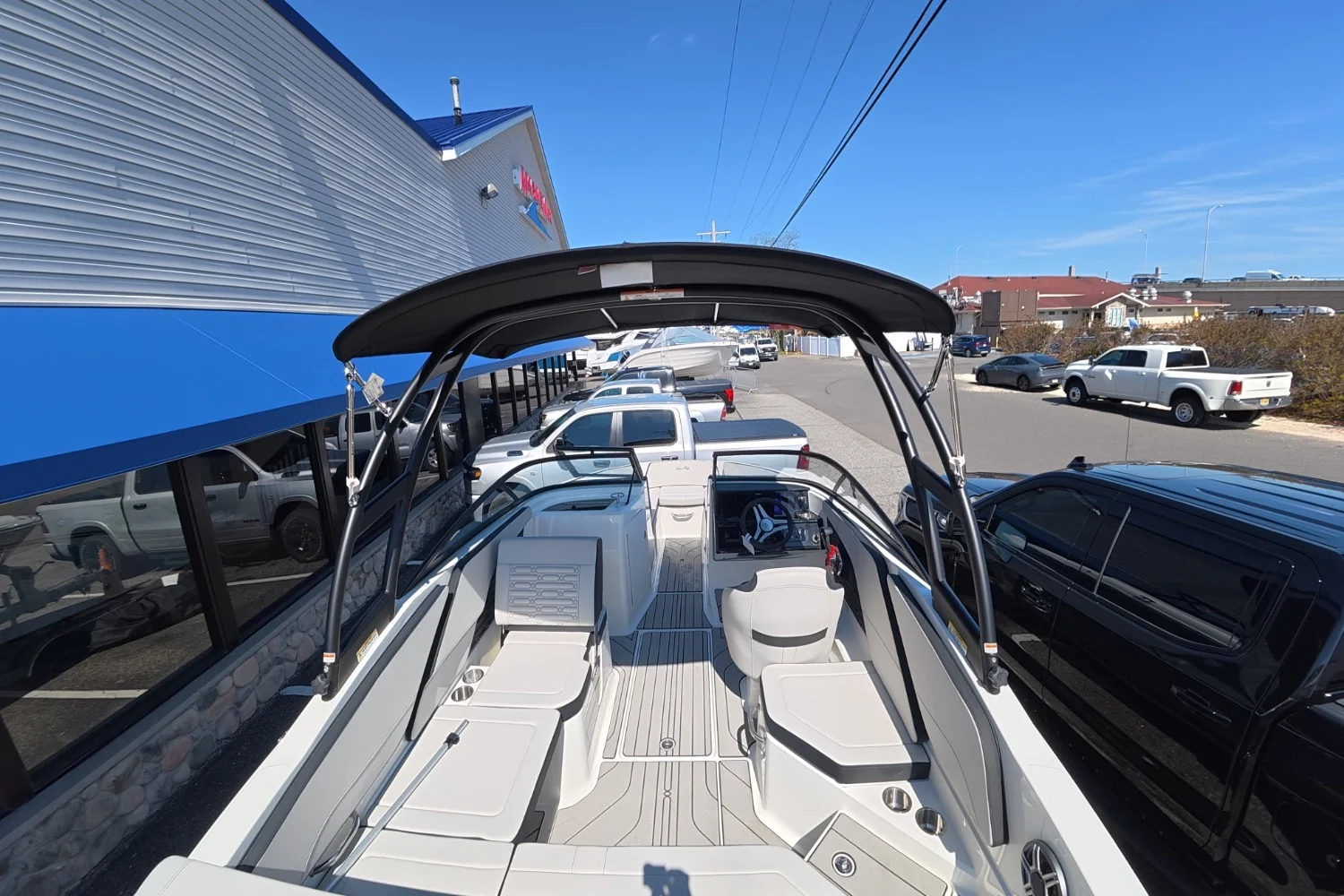 2026 Sea Ray SPX 210 Outboard Image Thumbnail #7