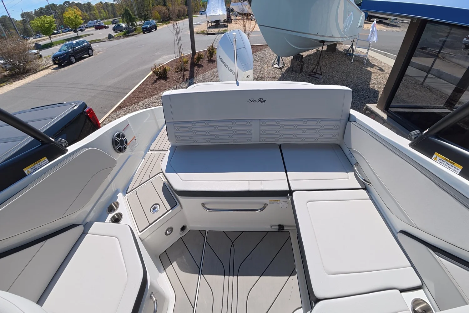 2026 Sea Ray SPX 210 Outboard Image Thumbnail #12