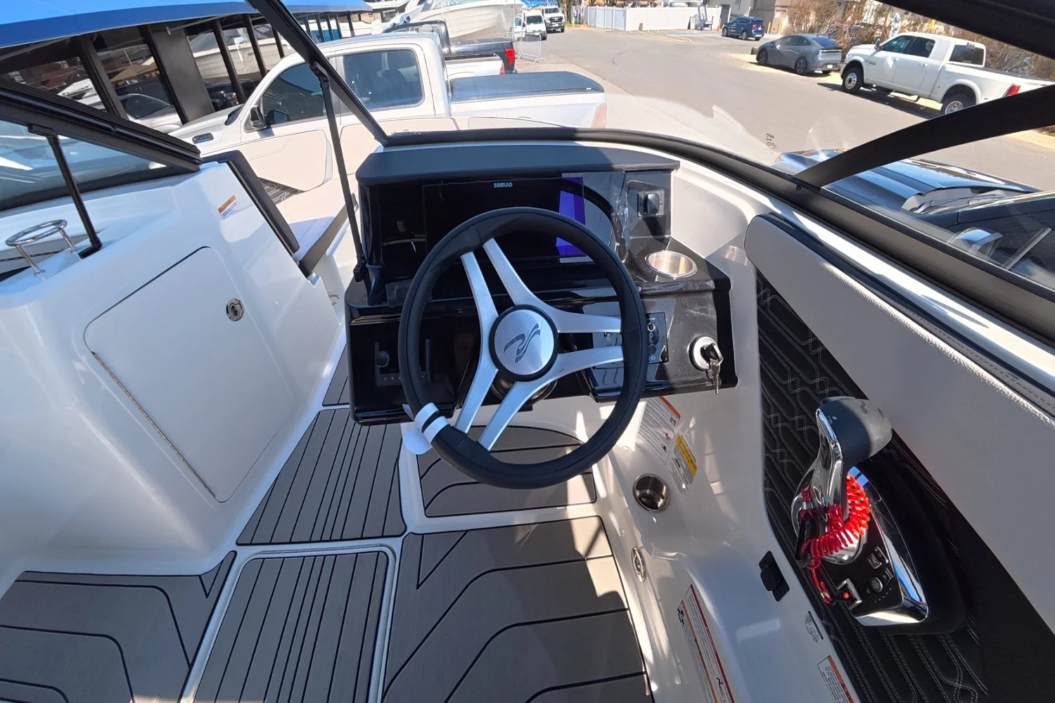 2026 Sea Ray SPX 210 Outboard Image Thumbnail #22