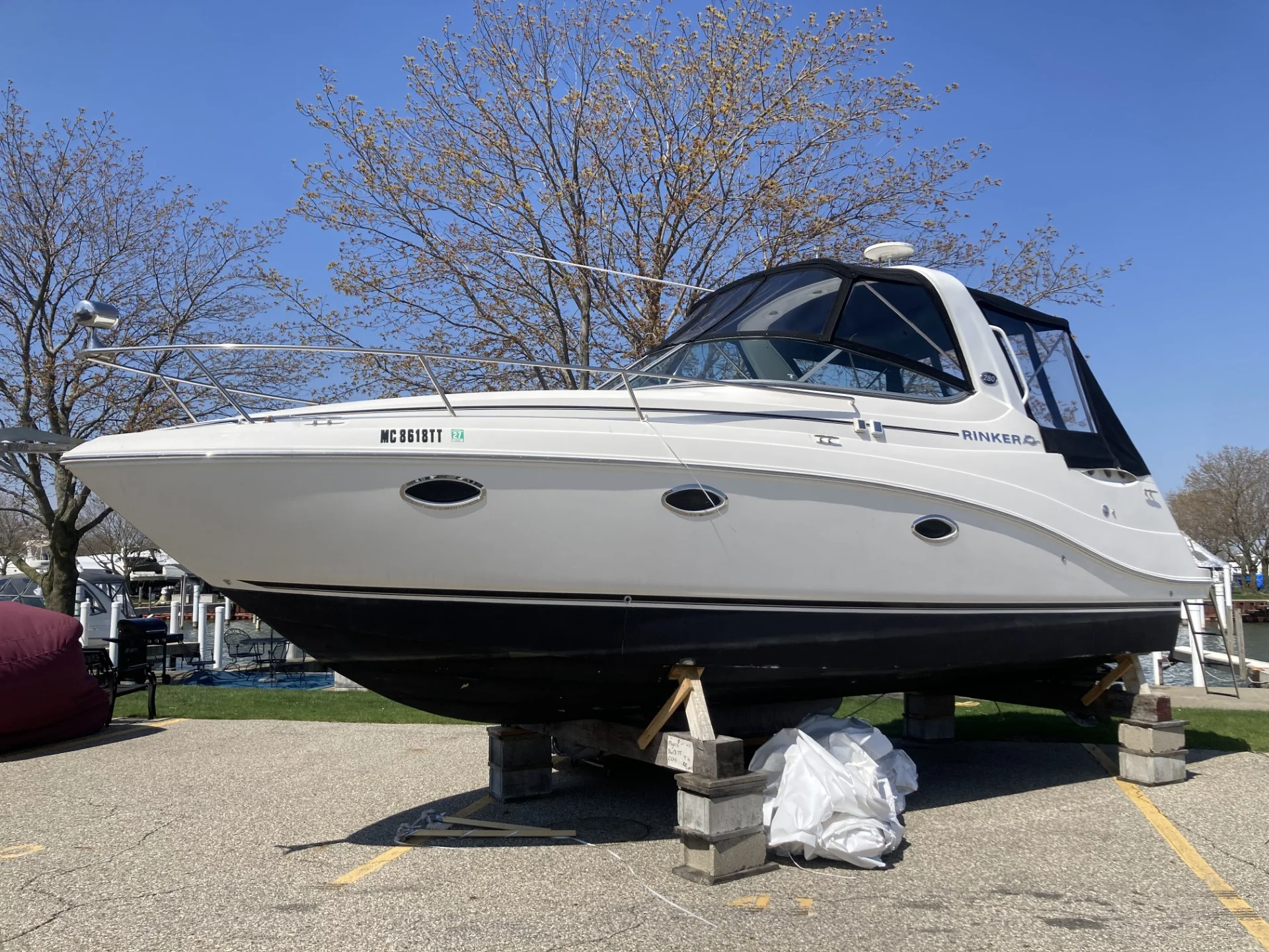 2007 Rinker 280 EXPRESS CRUISER Image Thumbnail #2