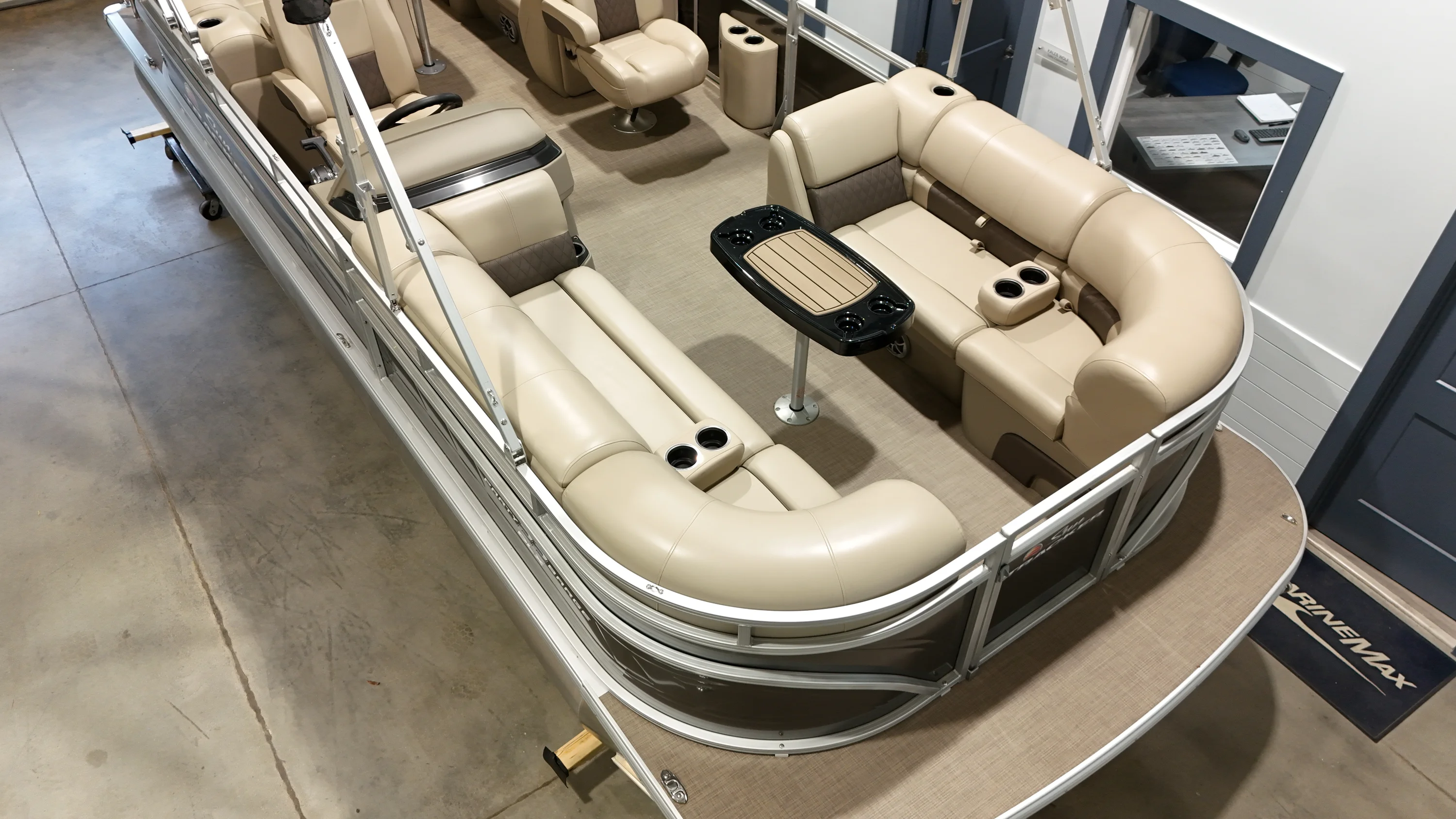 2025 Tracker PARTY BARGE 22 Image Thumbnail #10