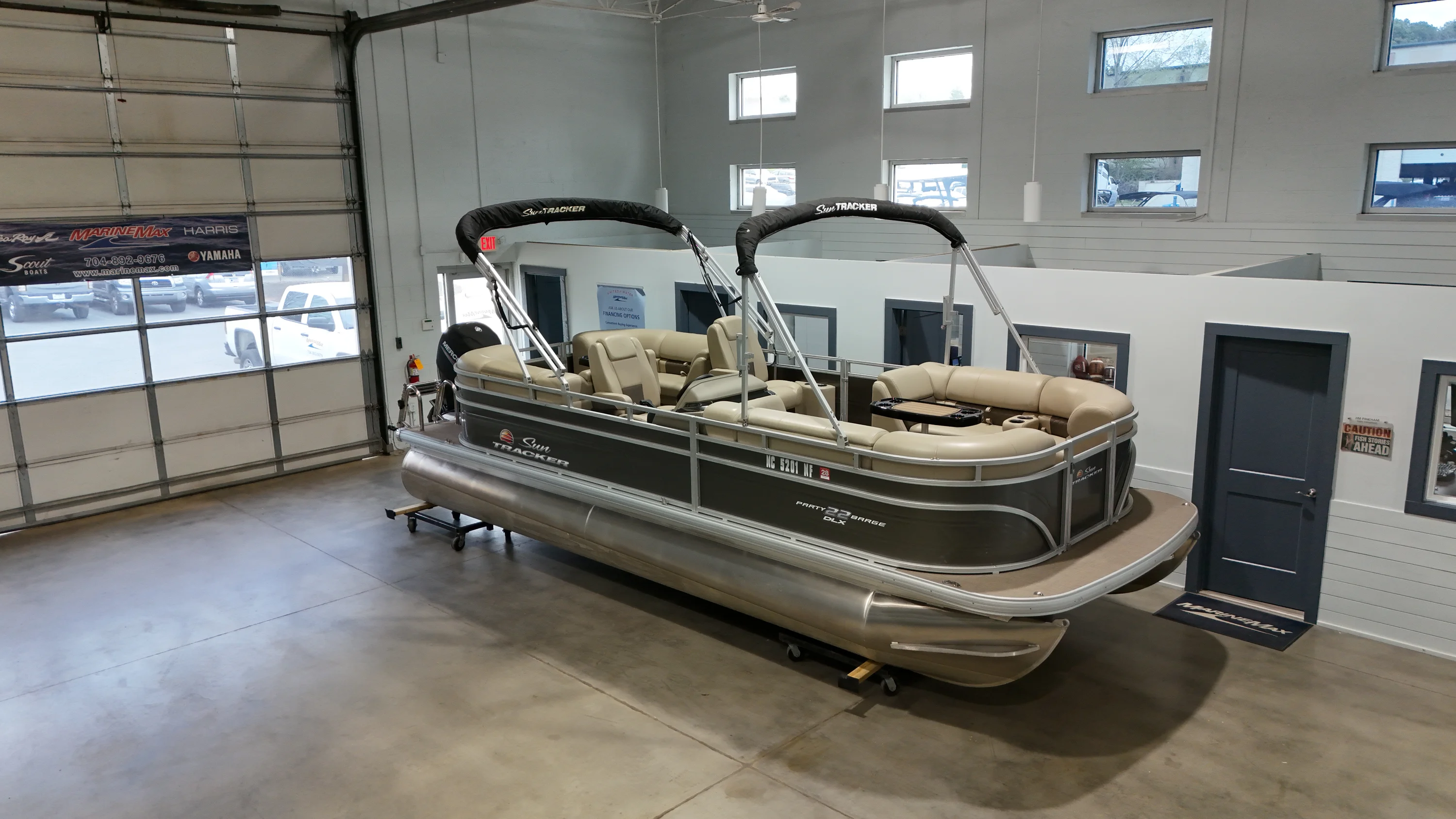 2025 Tracker PARTY BARGE 22 Image Thumbnail #14