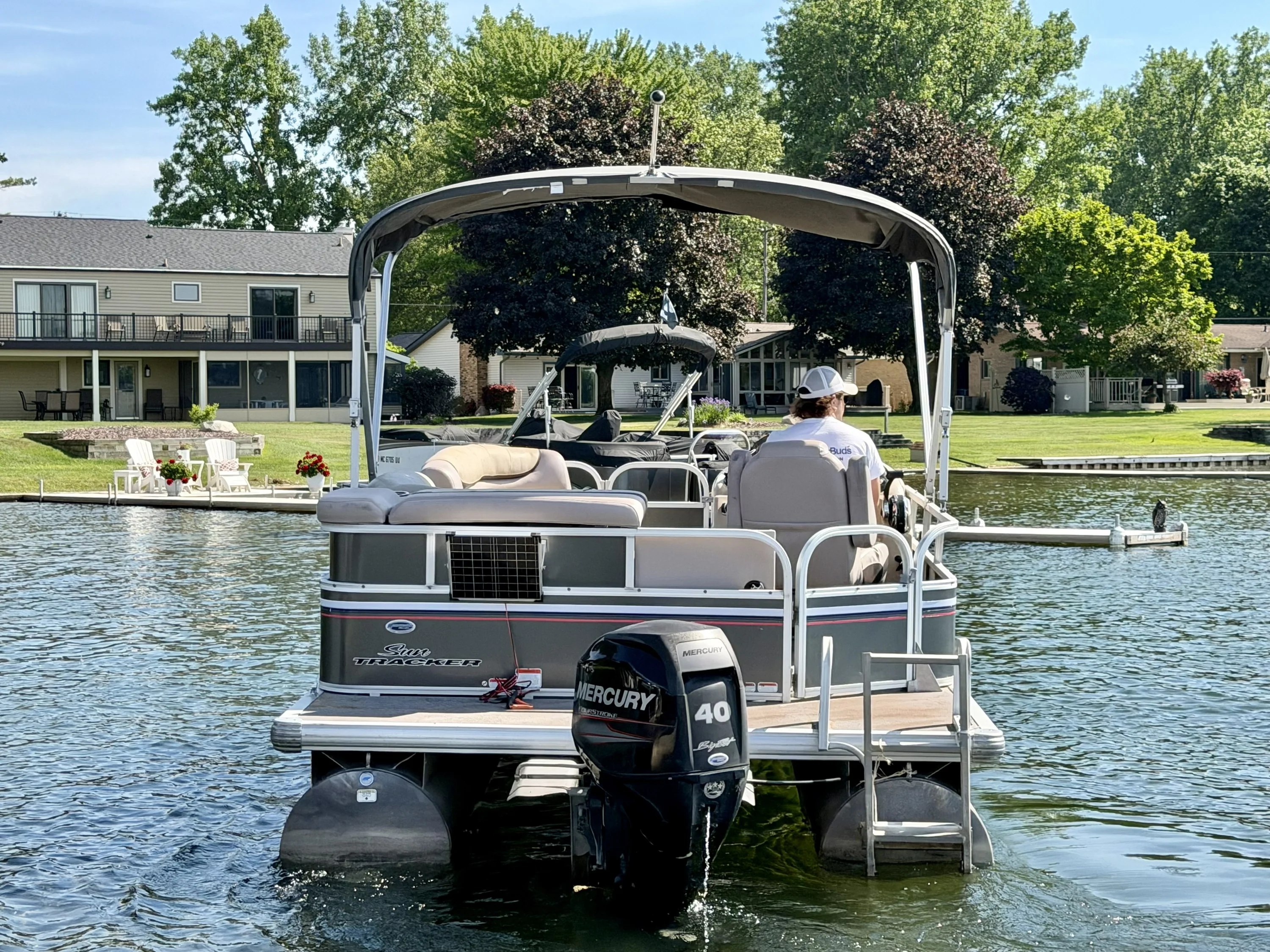 2015 Tracker PARTY BARGE 20 Image Thumbnail #1