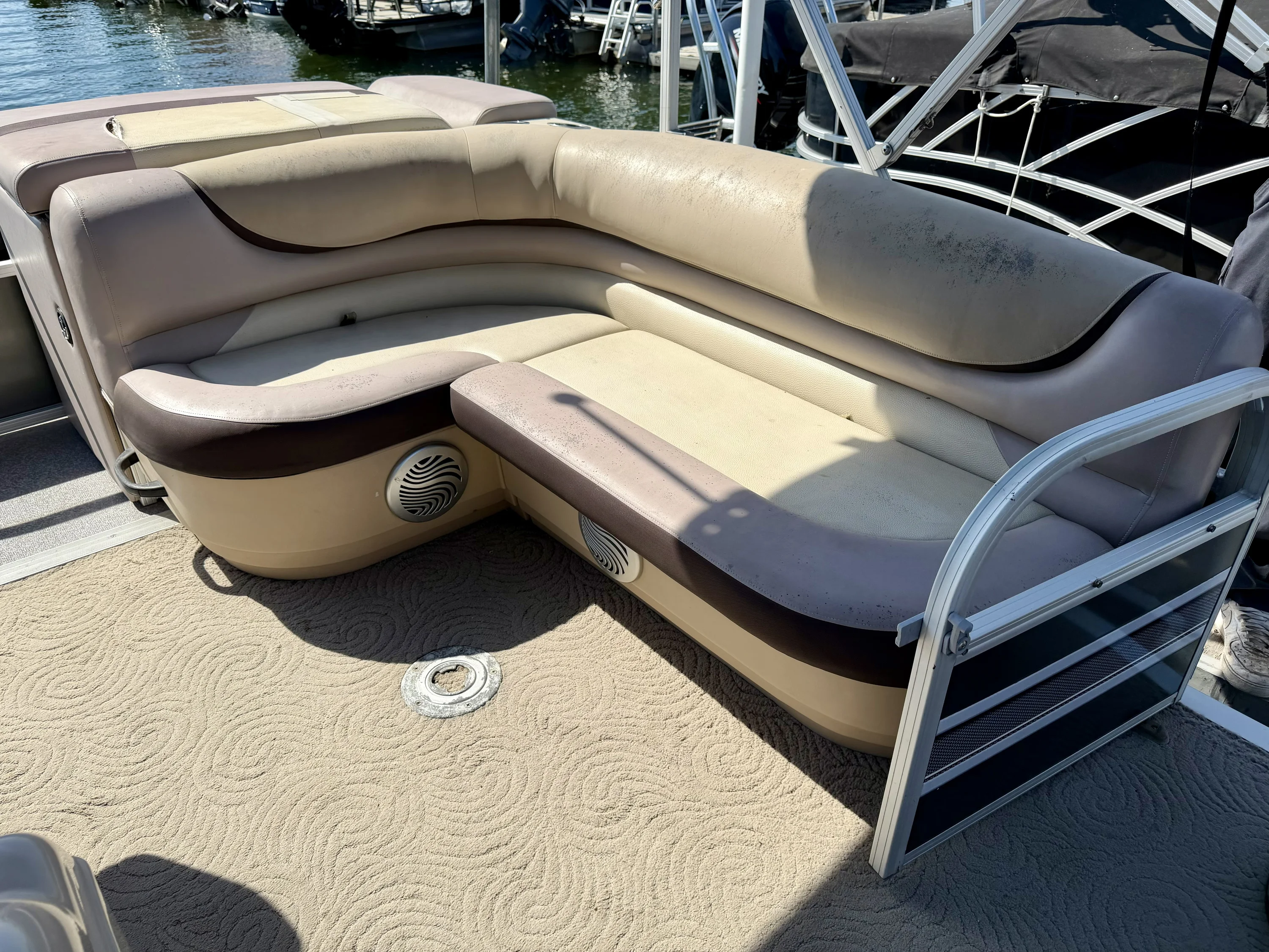 2015 Tracker PARTY BARGE 20 Image Thumbnail #5