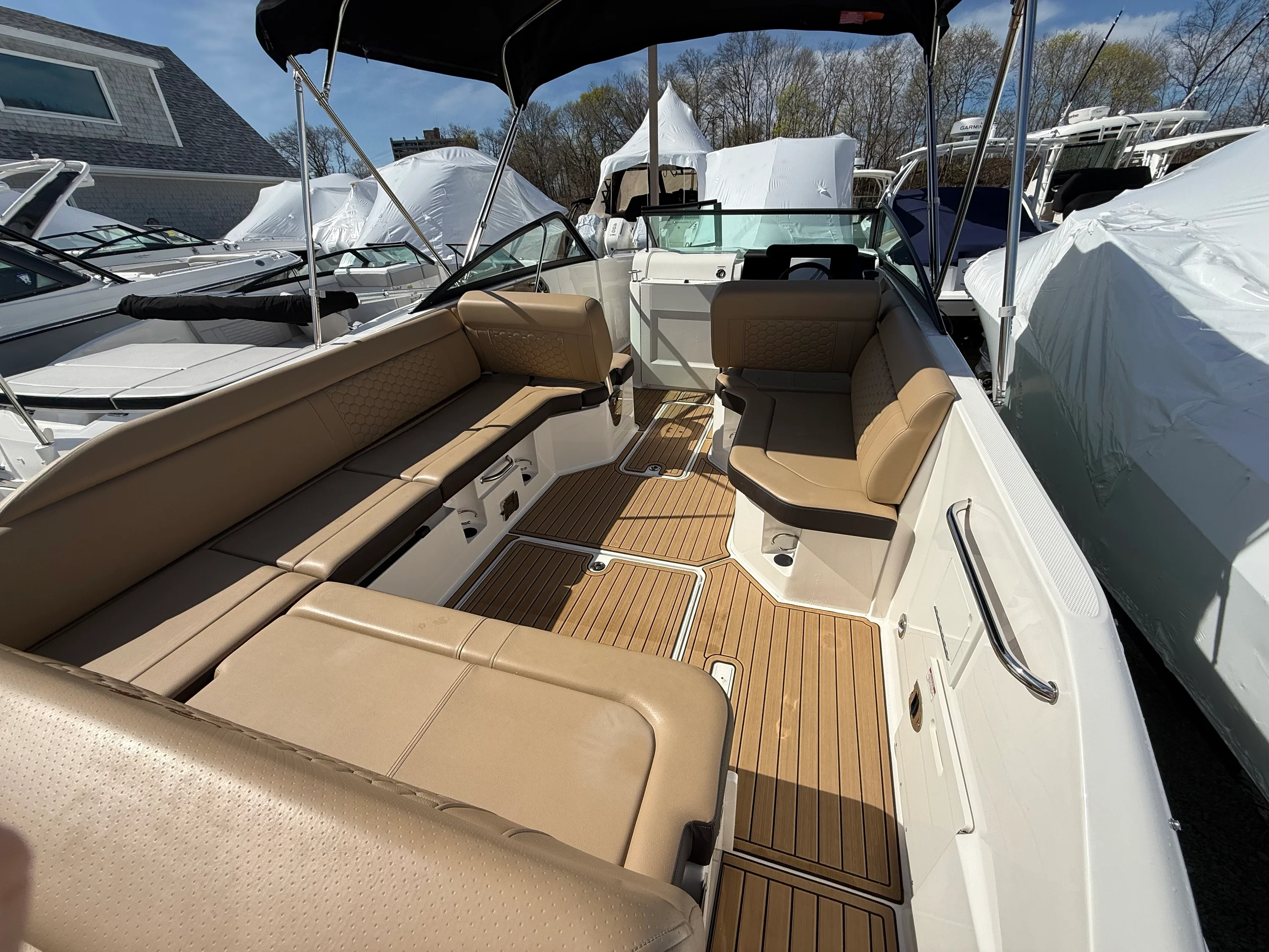 2024 Sea Ray 250 SDX OB Image Thumbnail #9