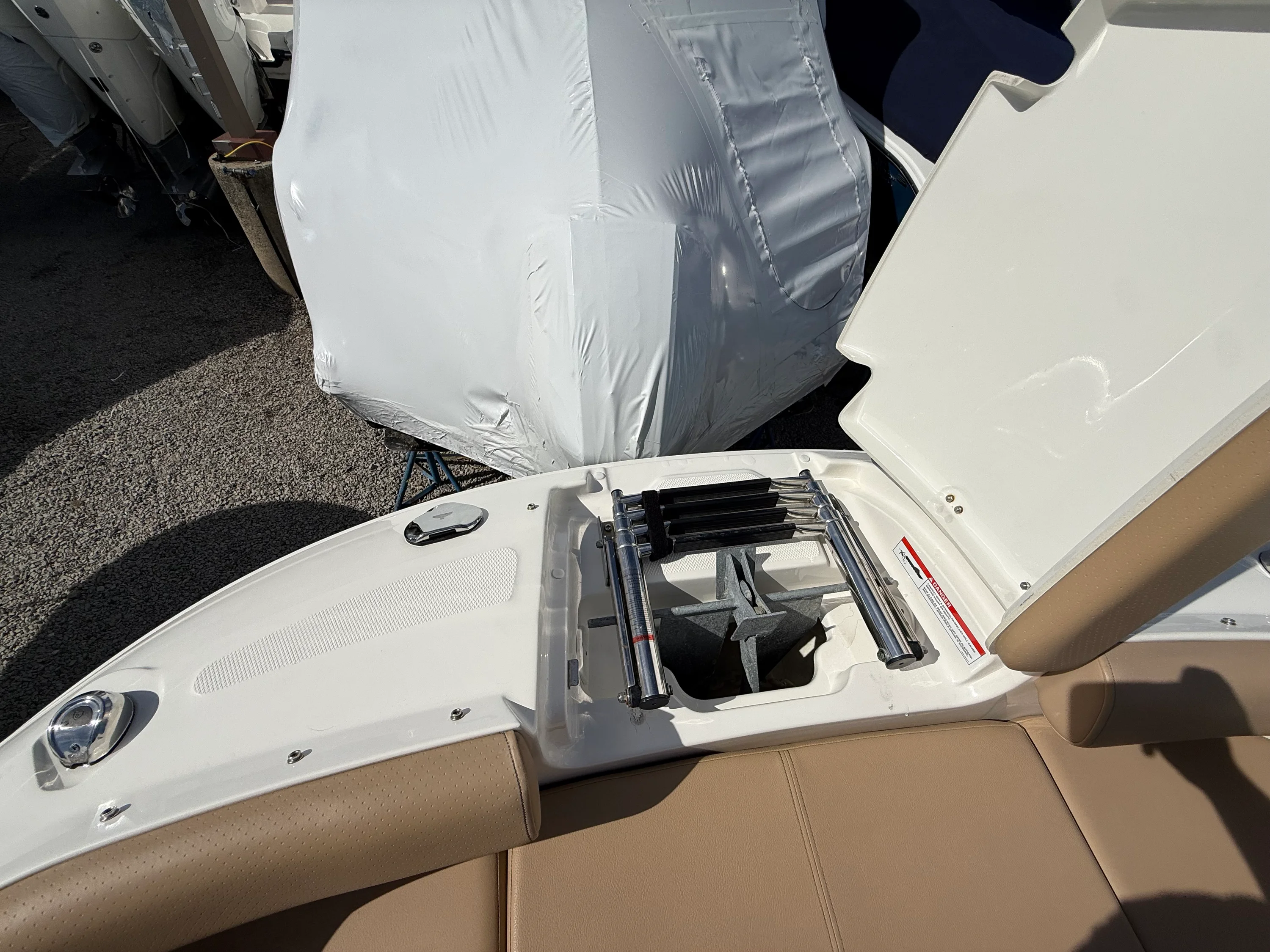 2024 Sea Ray 250 SDX OB Image Thumbnail #17