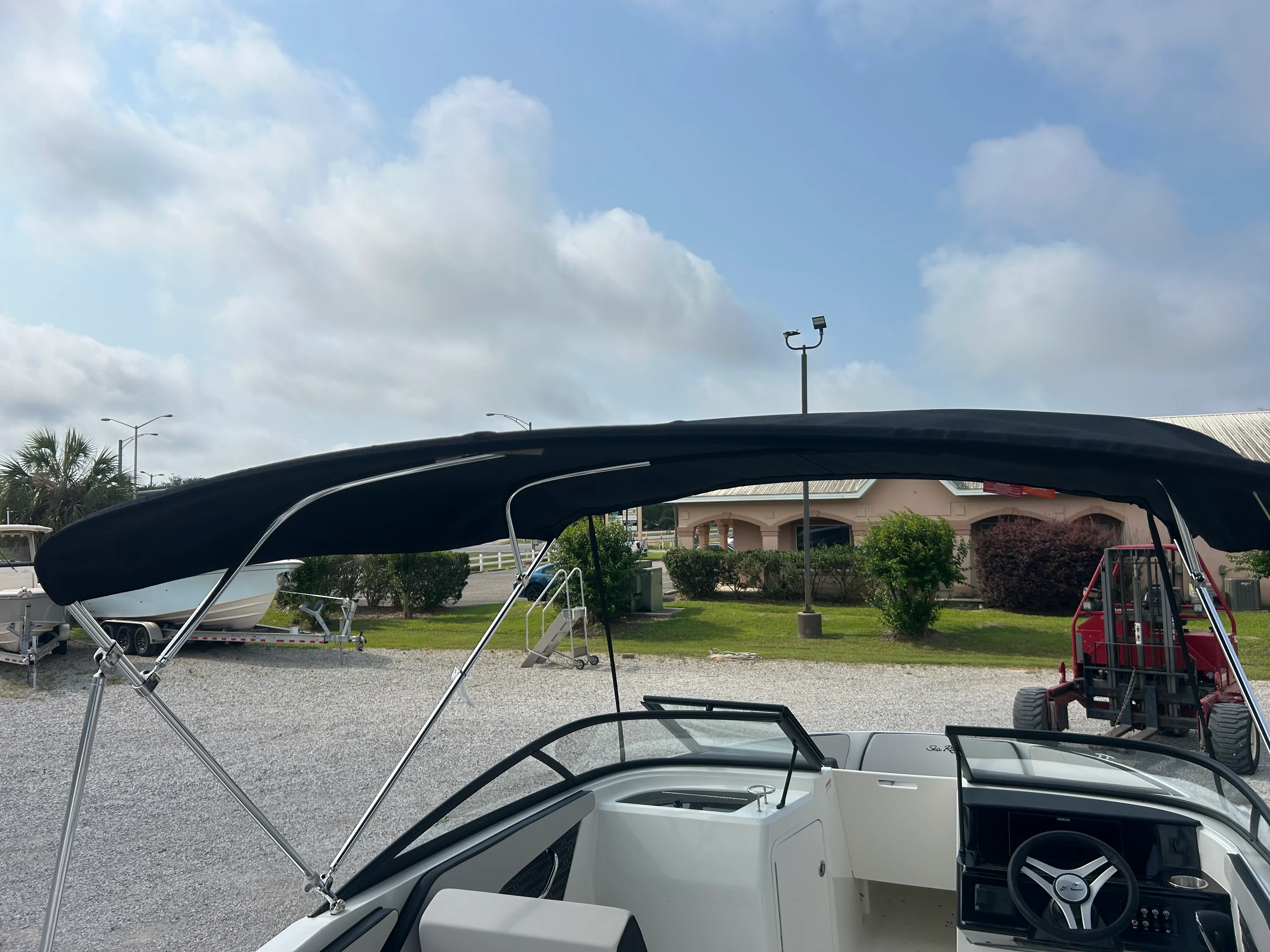 2026 Sea Ray SPX 210 Outboard Image Thumbnail #19
