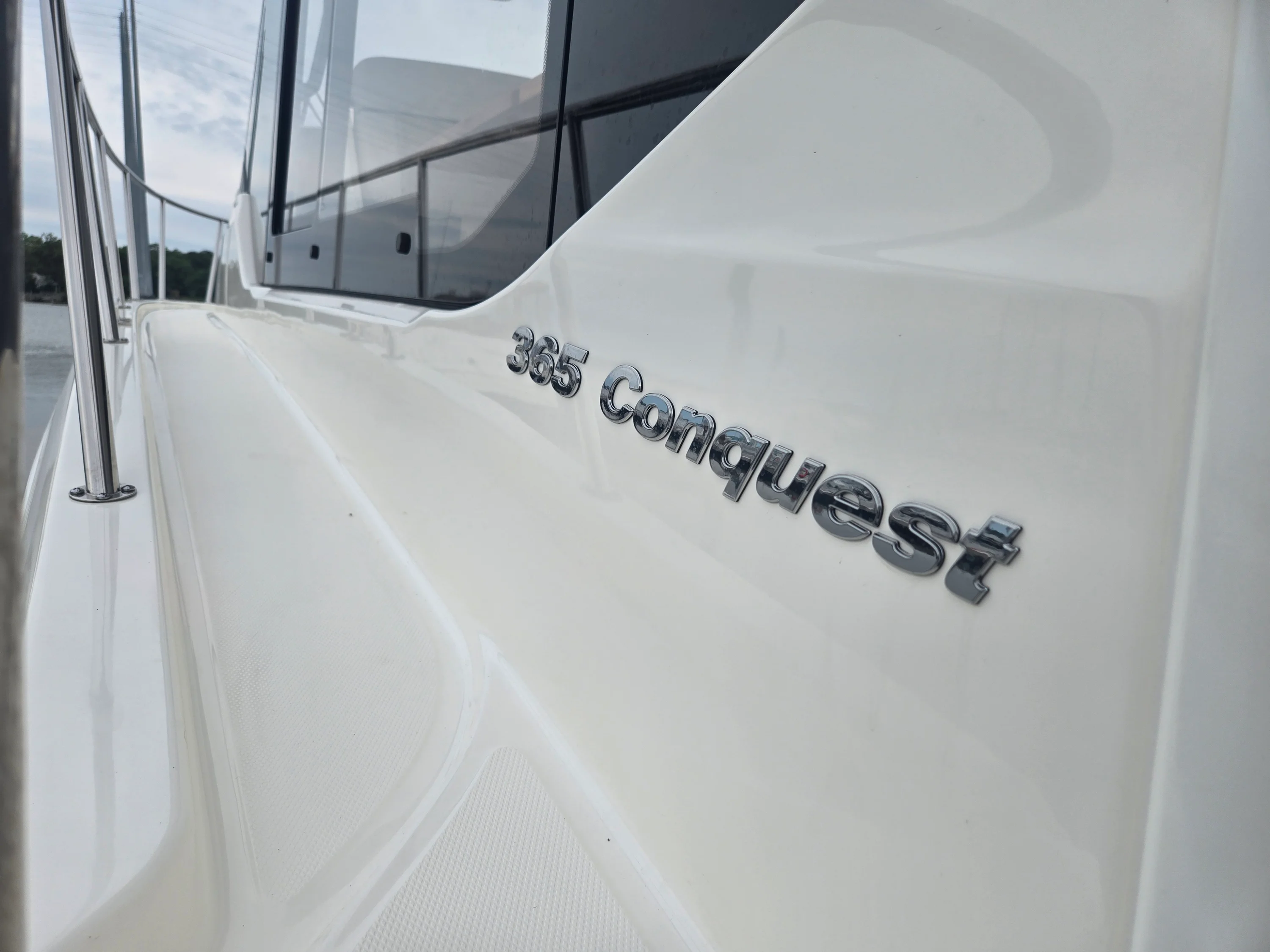 2026 Boston Whaler 365 Conquest Image Thumbnail #14
