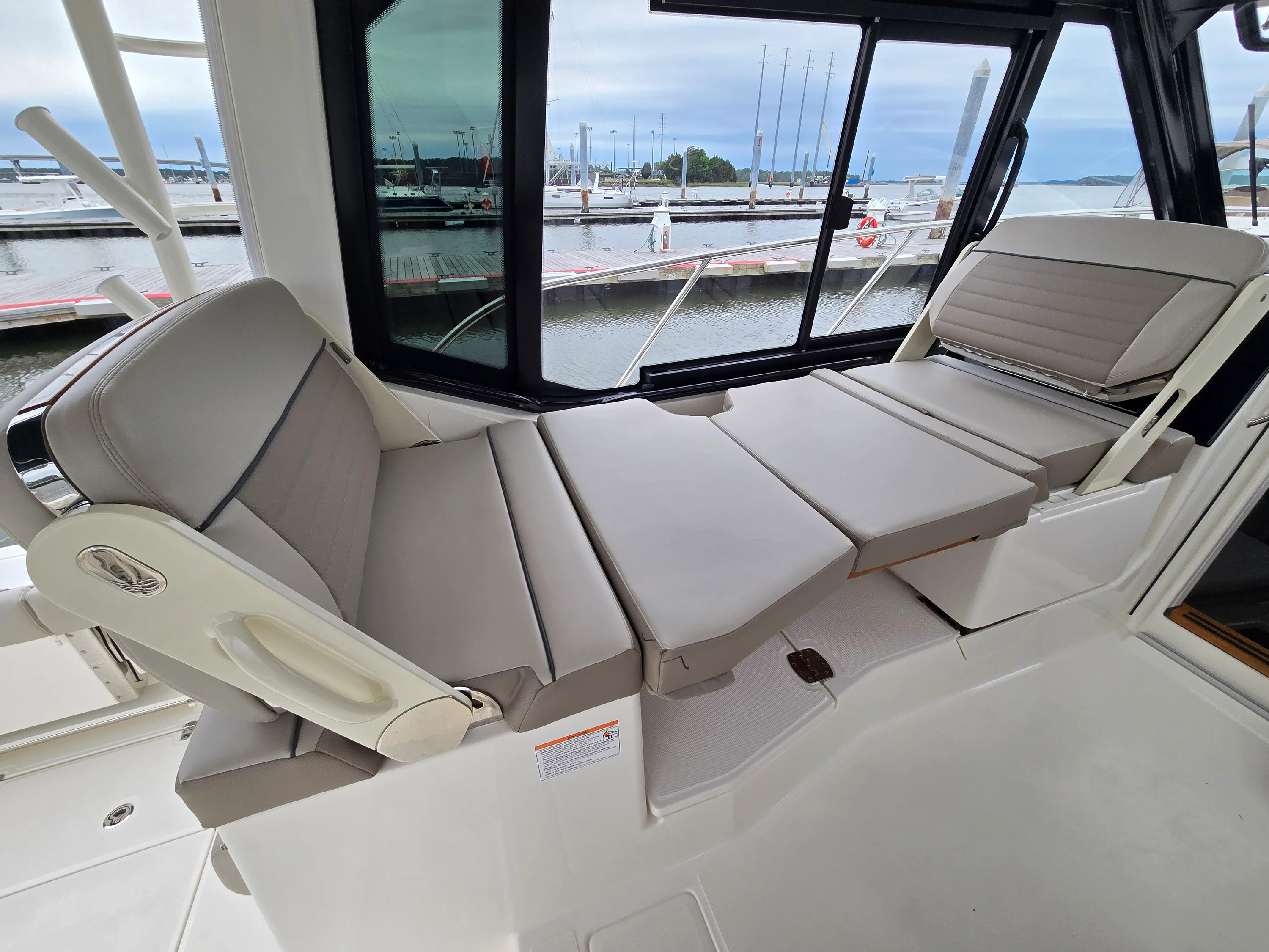 2026 Boston Whaler 365 Conquest Image Thumbnail #24