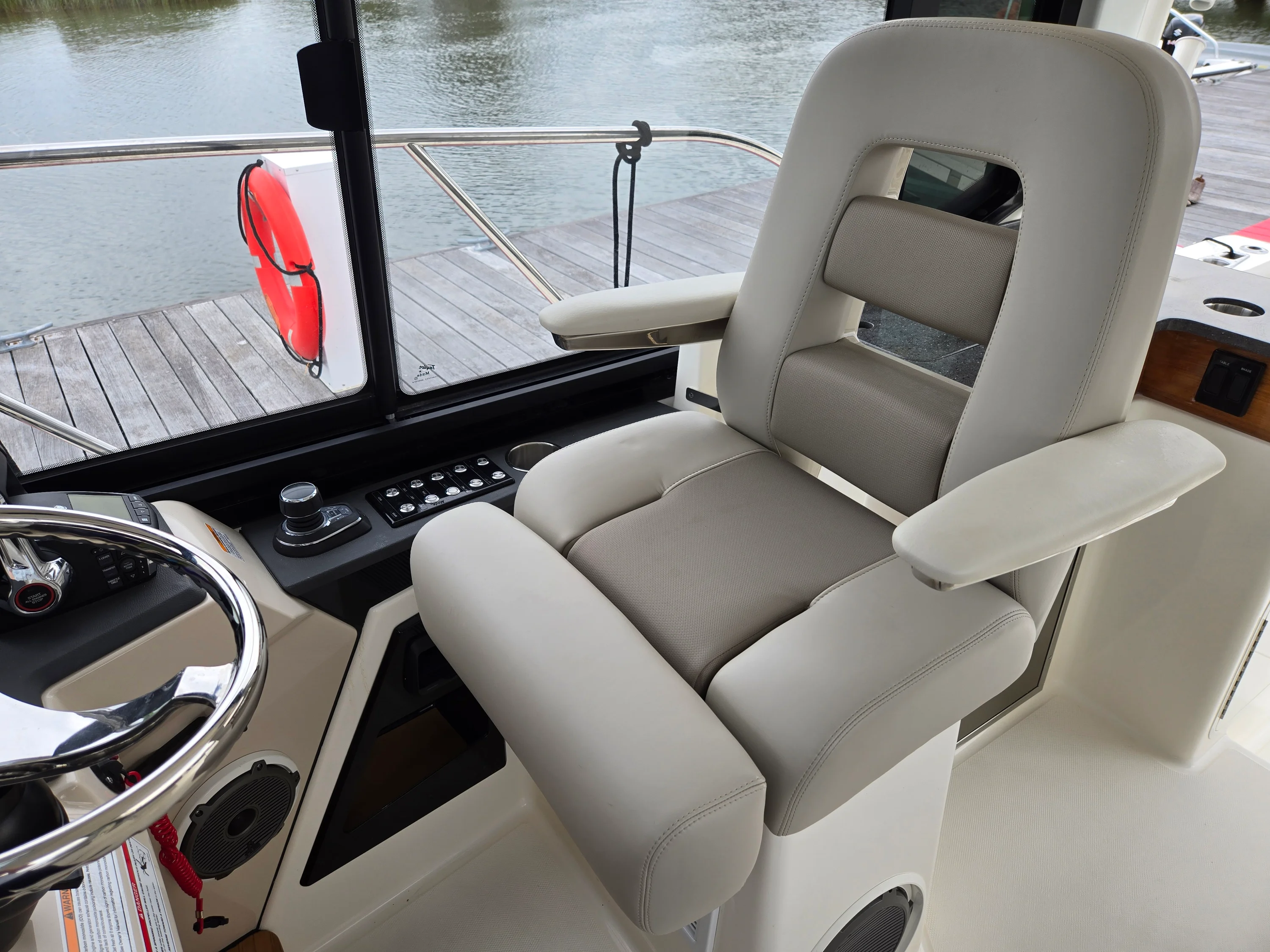 2026 Boston Whaler 365 Conquest Image Thumbnail #30