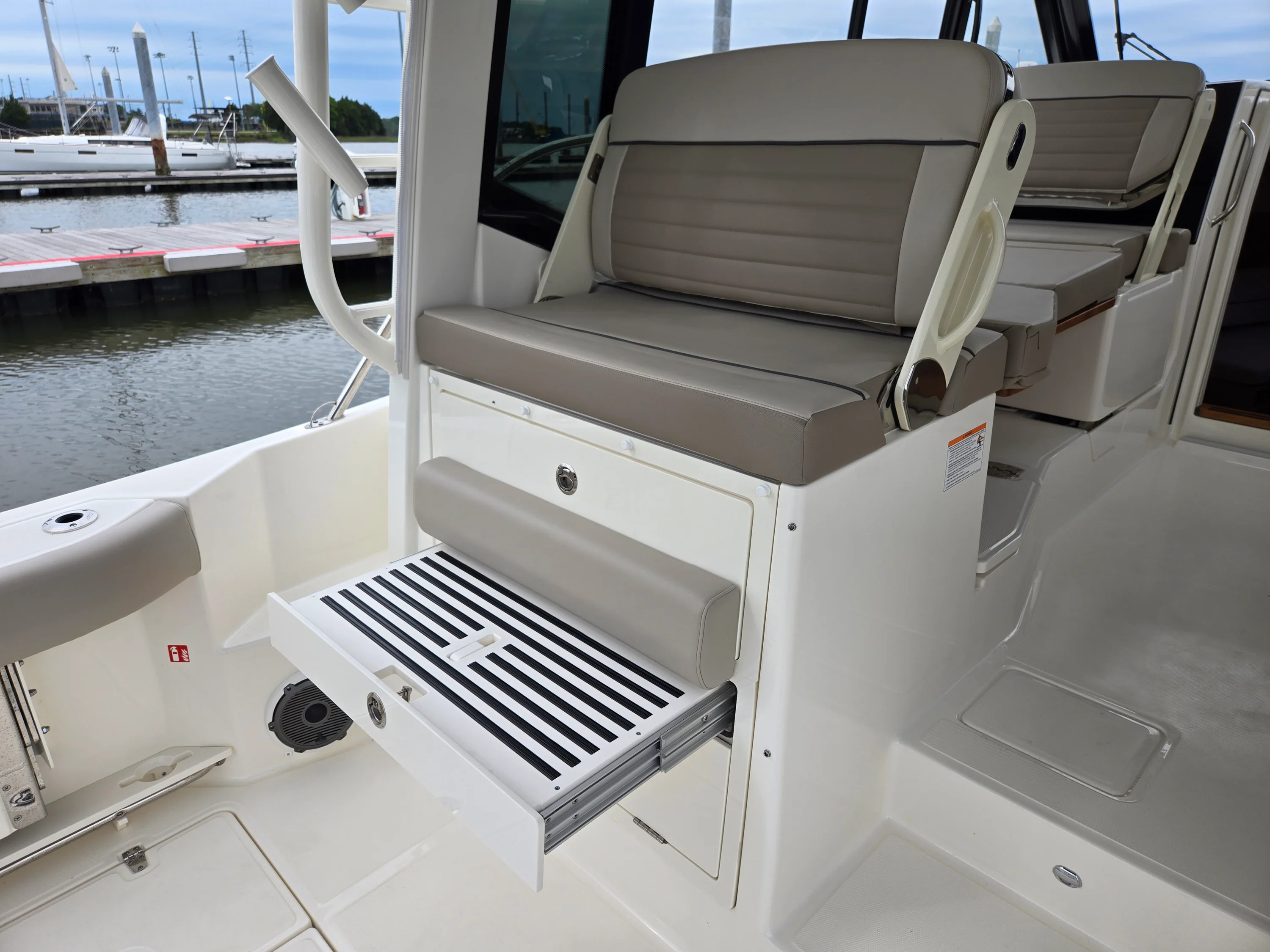 2026 Boston Whaler 365 Conquest Image Thumbnail #19