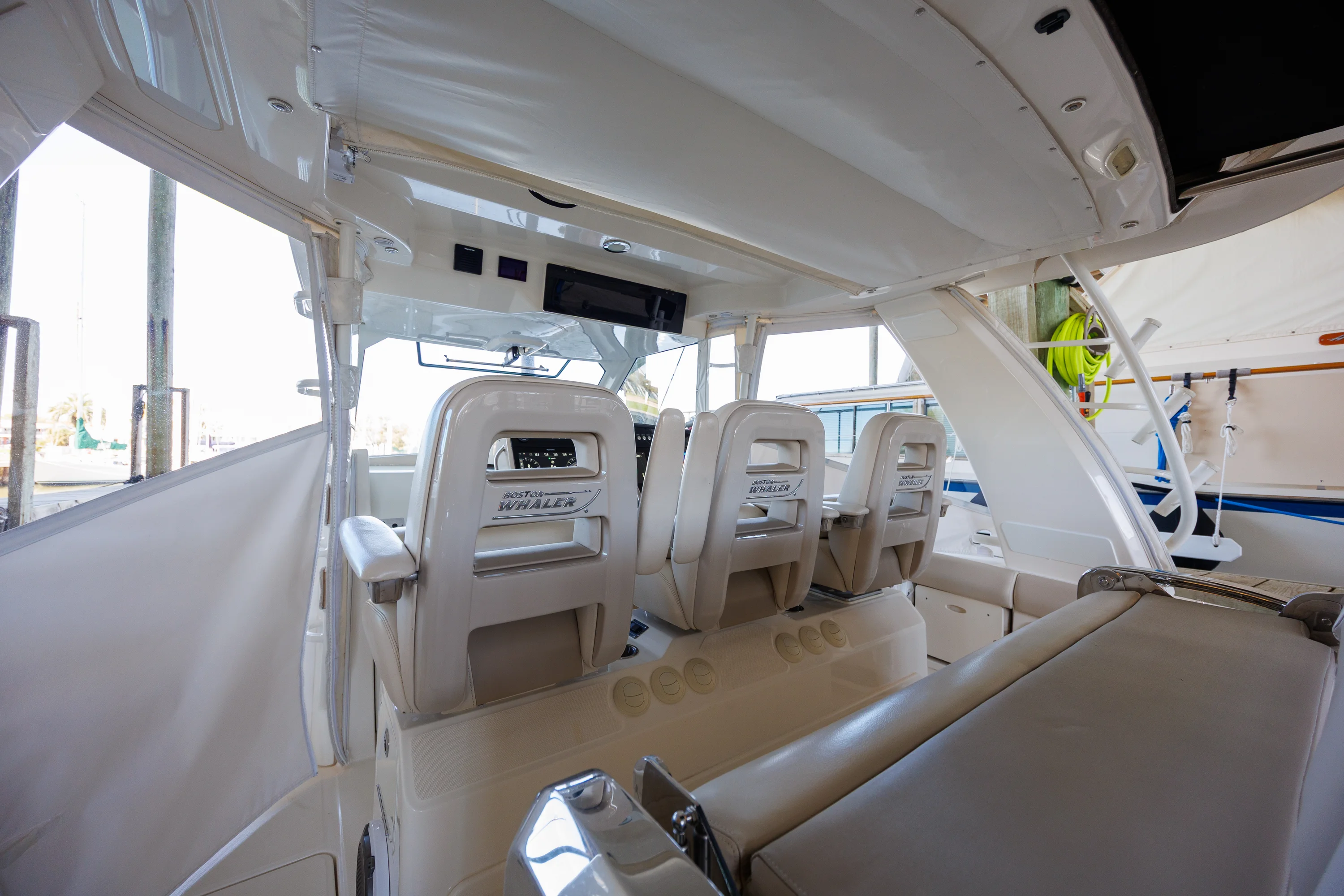 2019 Boston Whaler 420 OUTRAGE Image Thumbnail #14