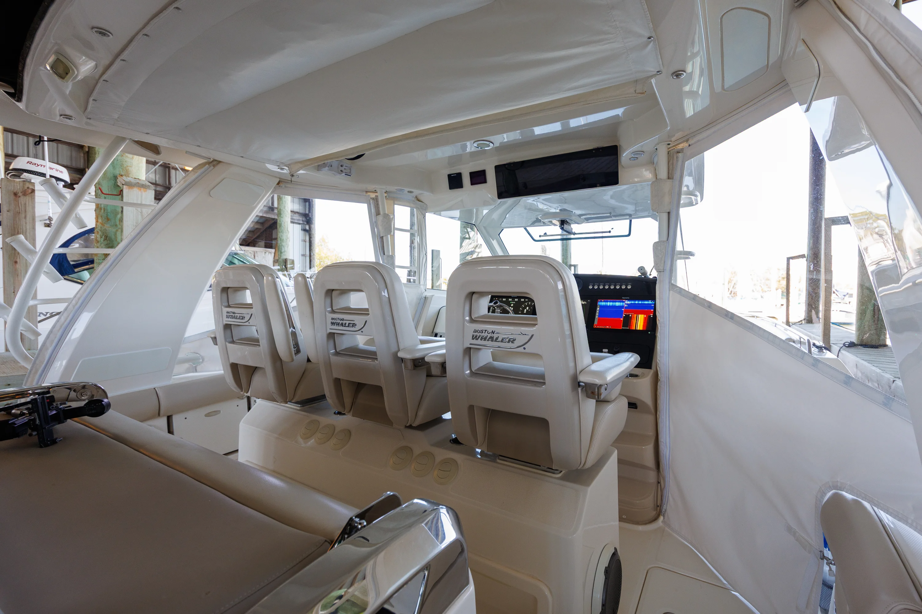 2019 Boston Whaler 420 OUTRAGE Image Thumbnail #12