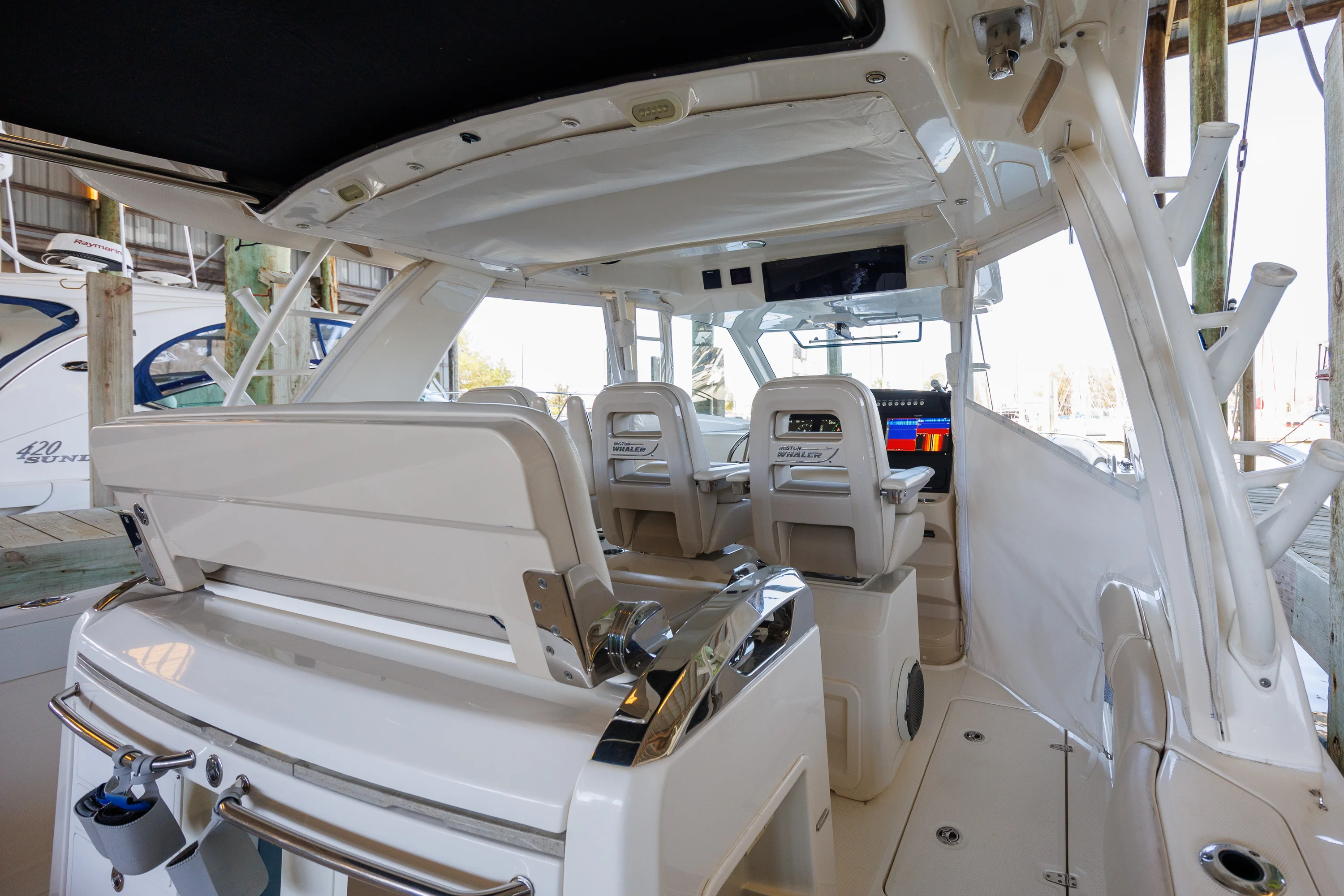 2019 Boston Whaler 420 OUTRAGE Image Thumbnail #11