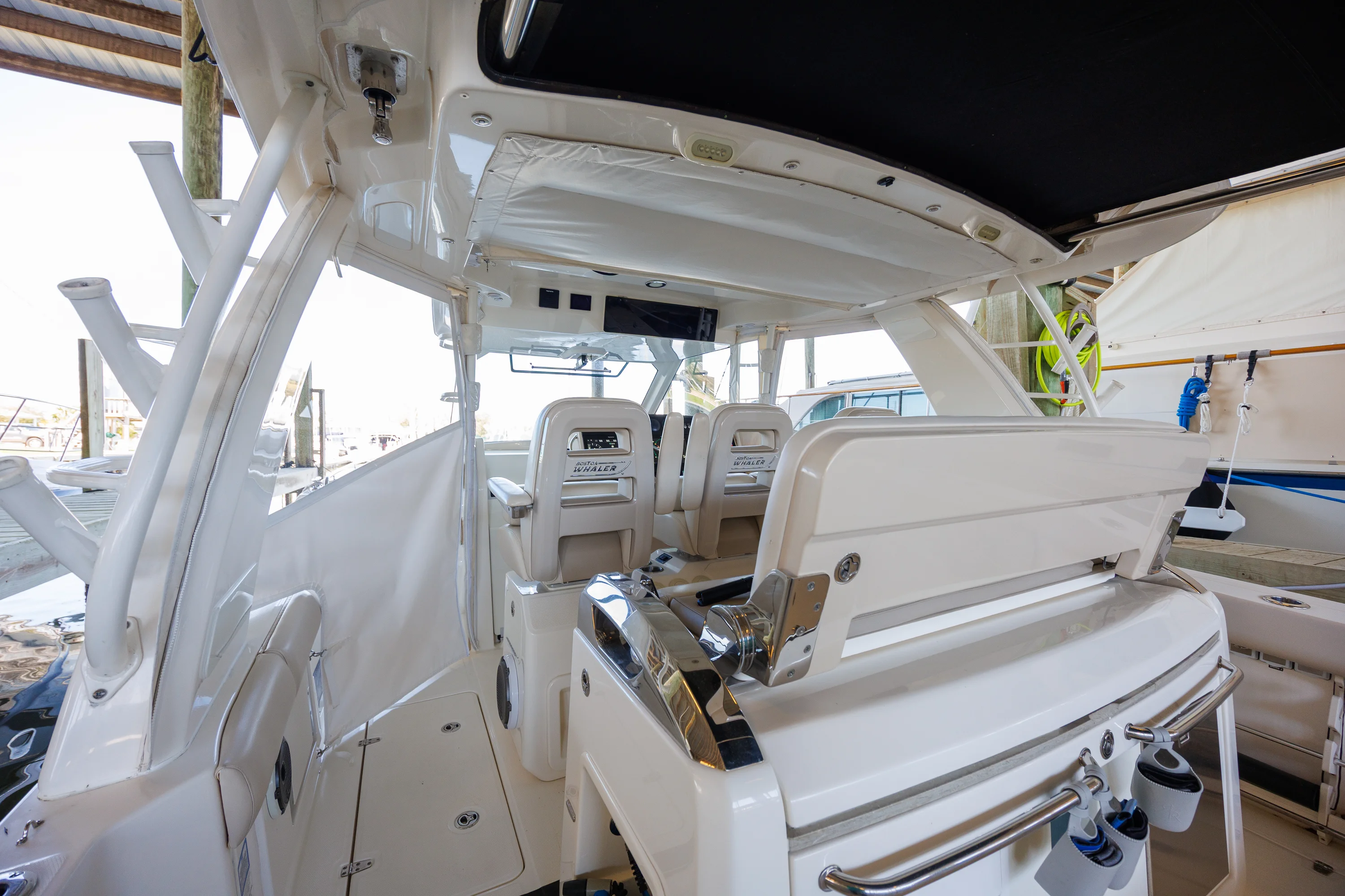 2019 Boston Whaler 420 OUTRAGE Image Thumbnail #13