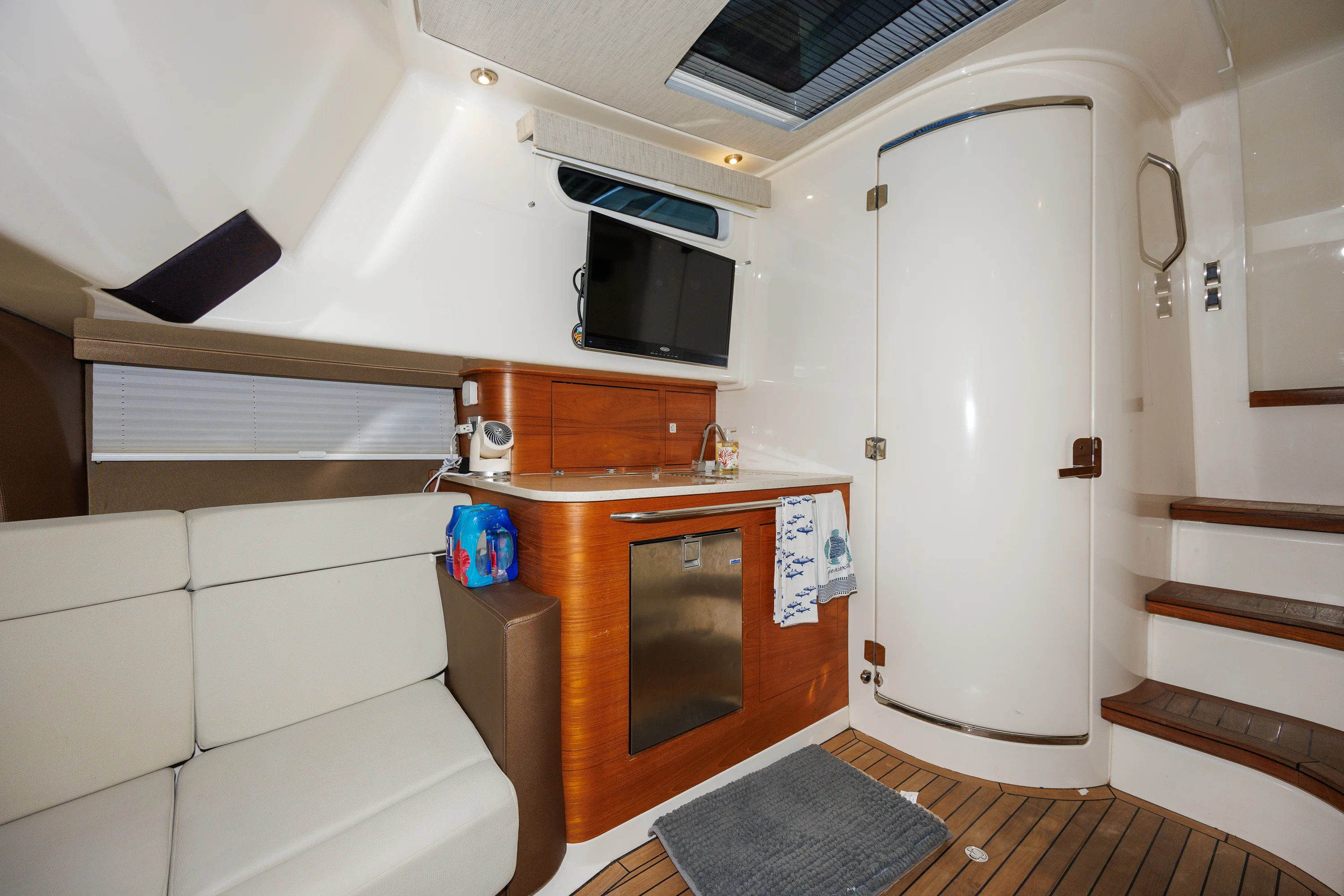 2019 Boston Whaler 420 OUTRAGE Image Thumbnail #22