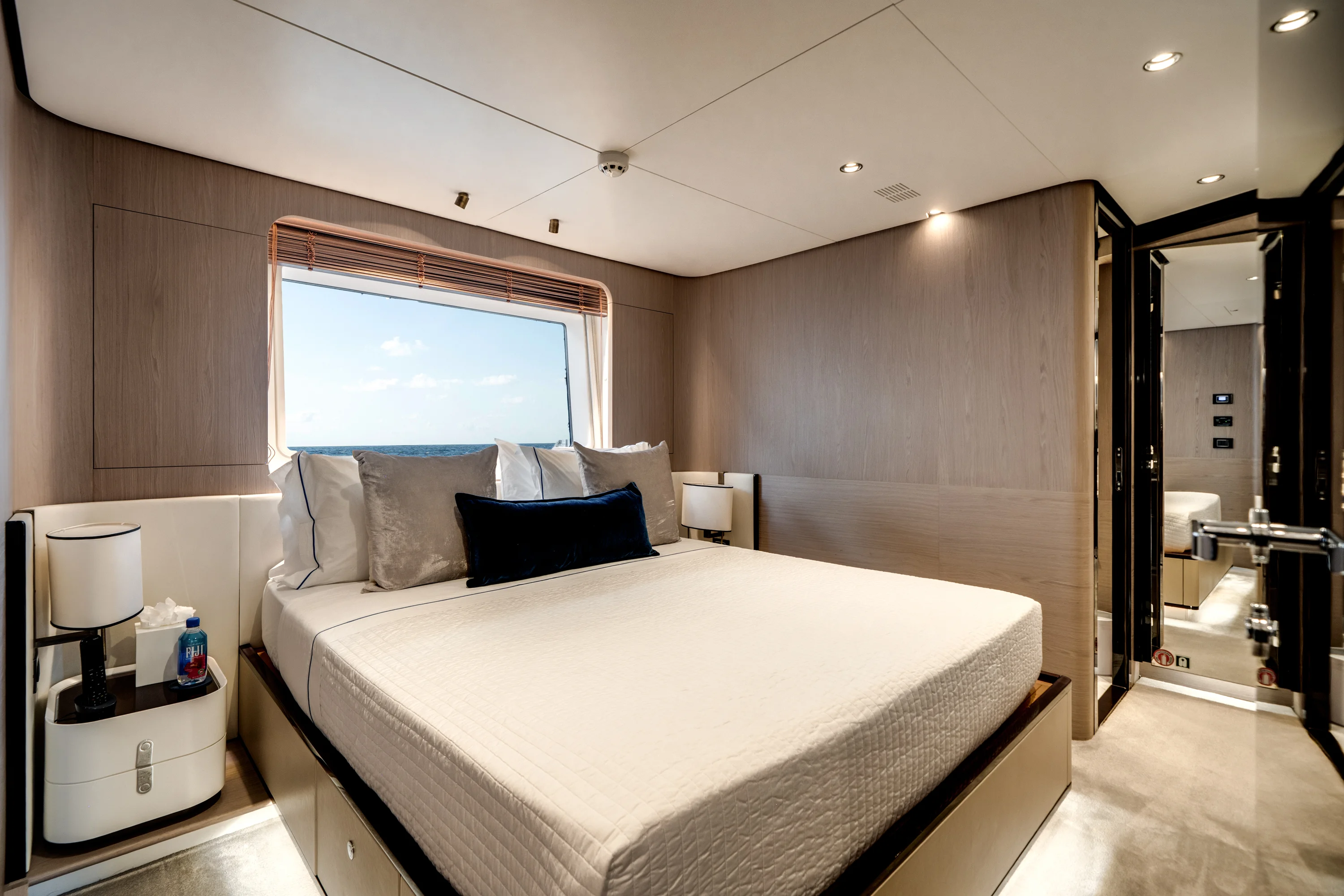 2020 Azimut GRANDE 27M Image Thumbnail #46