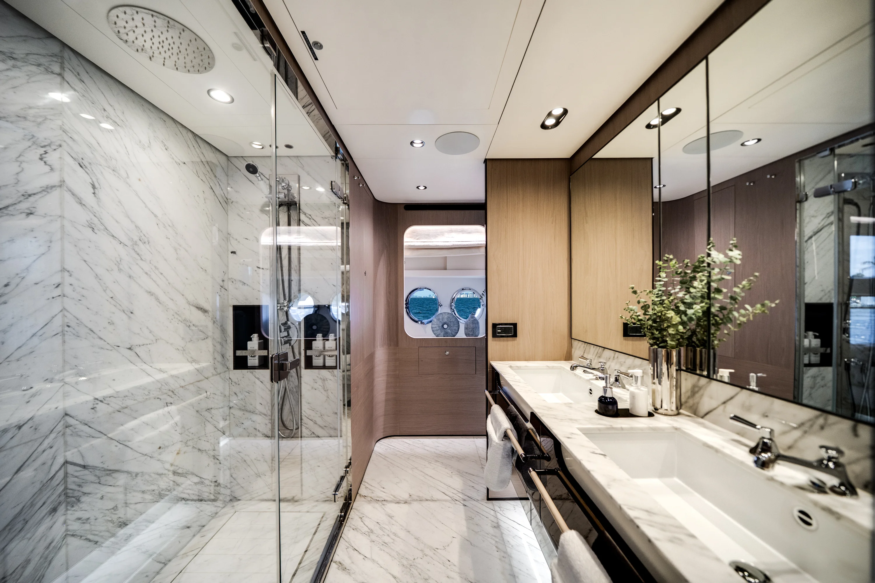 2020 Azimut GRANDE 27M Image Thumbnail #31