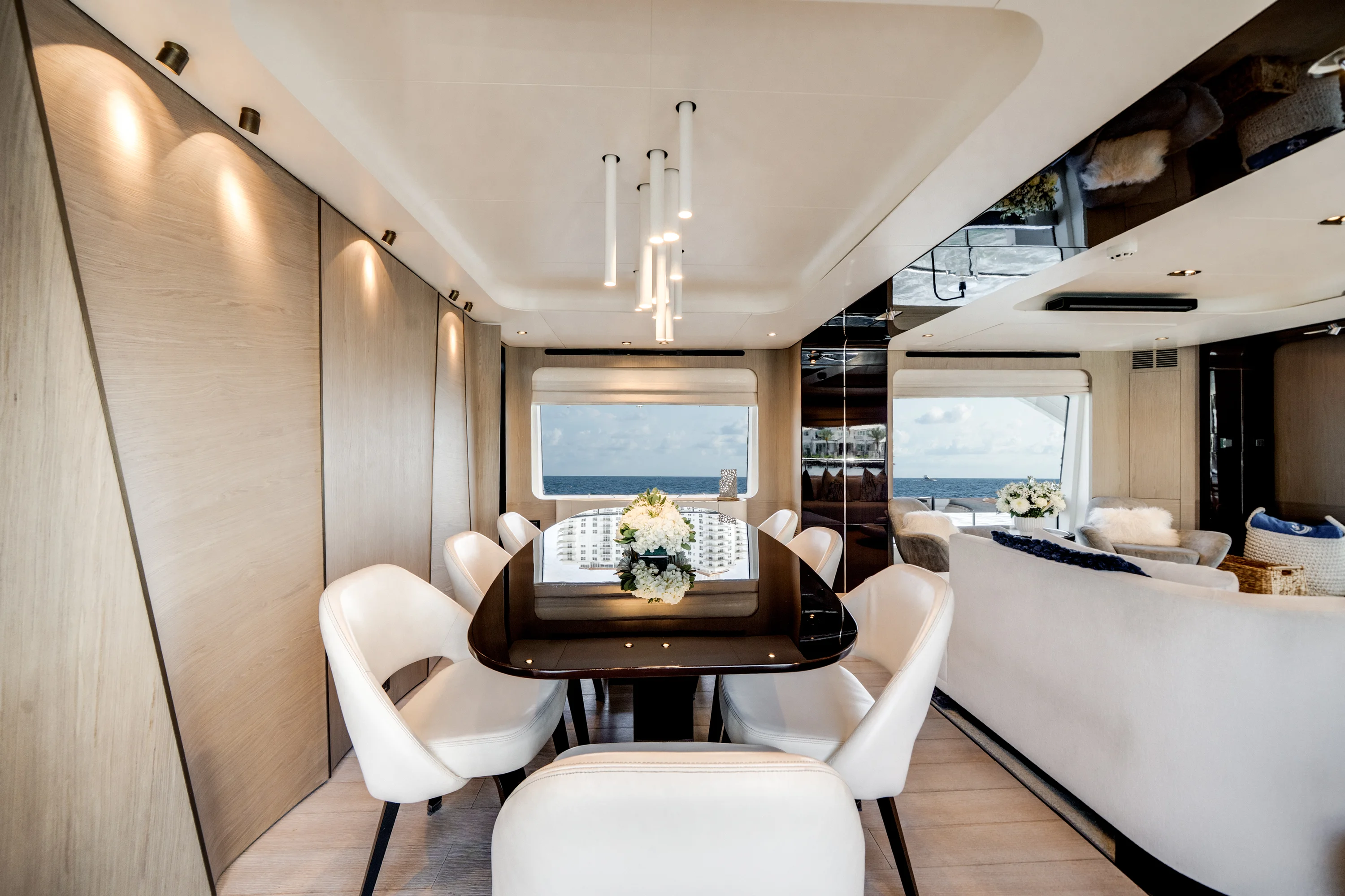 2020 Azimut GRANDE 27M Image Thumbnail #16