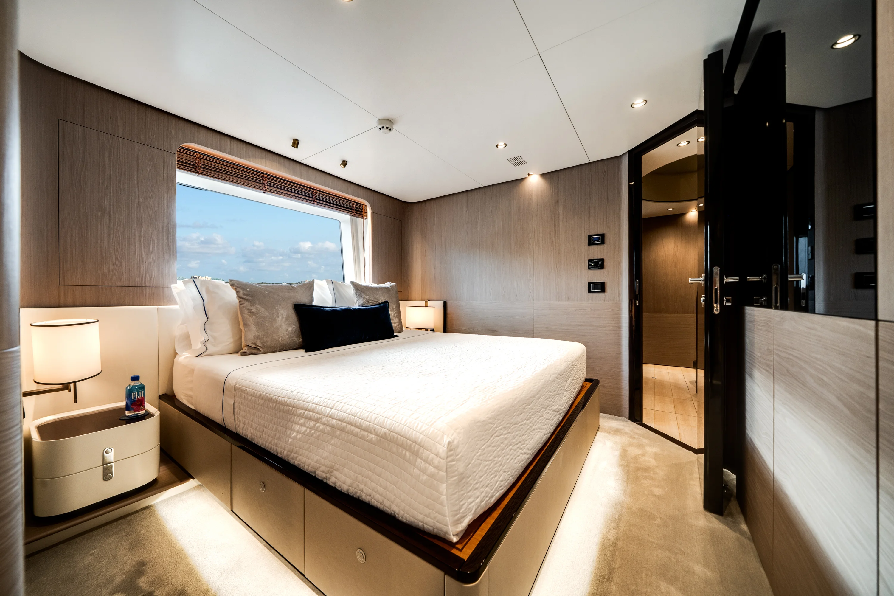 2020 Azimut GRANDE 27M Image Thumbnail #37