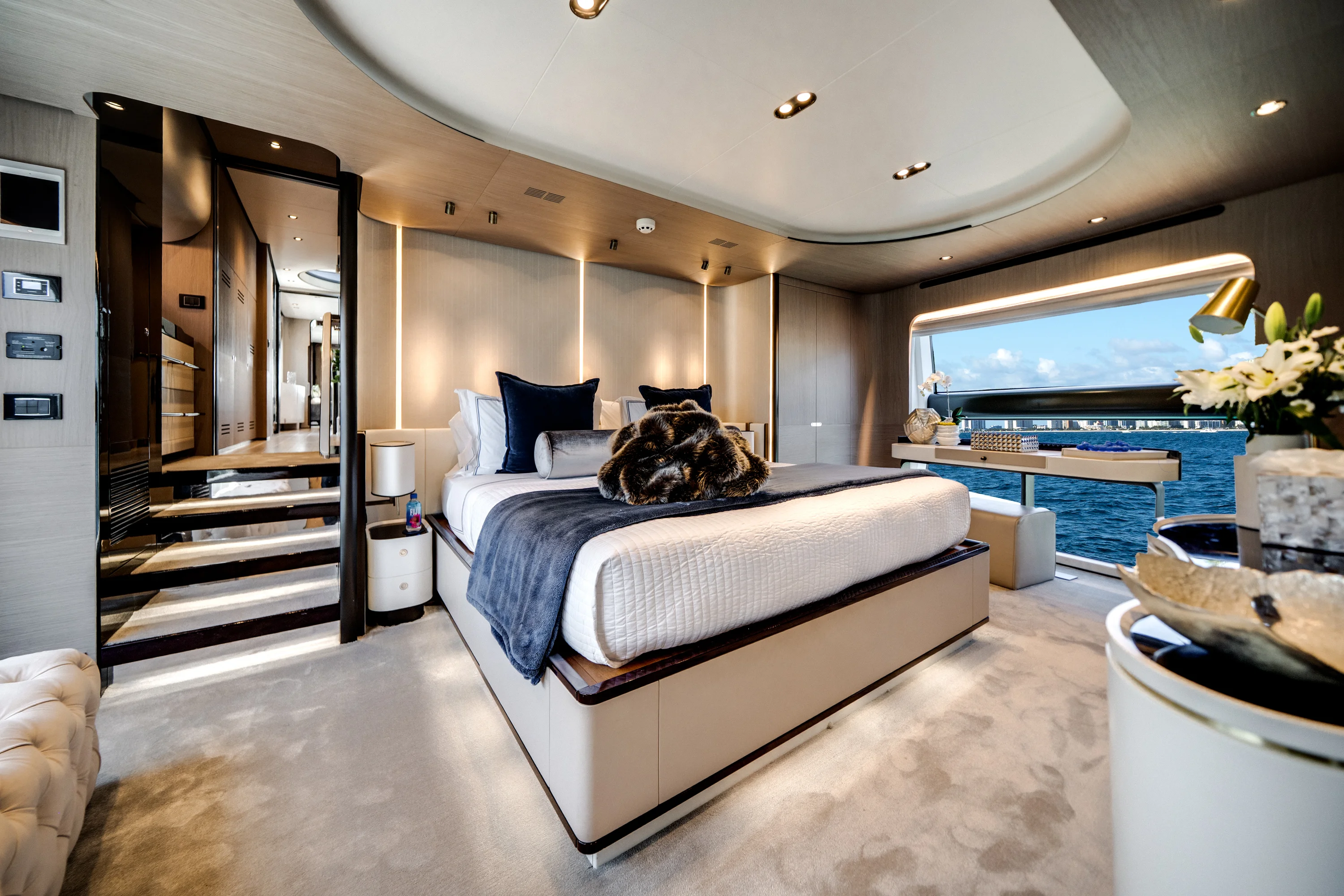 2020 Azimut GRANDE 27M Image Thumbnail #23