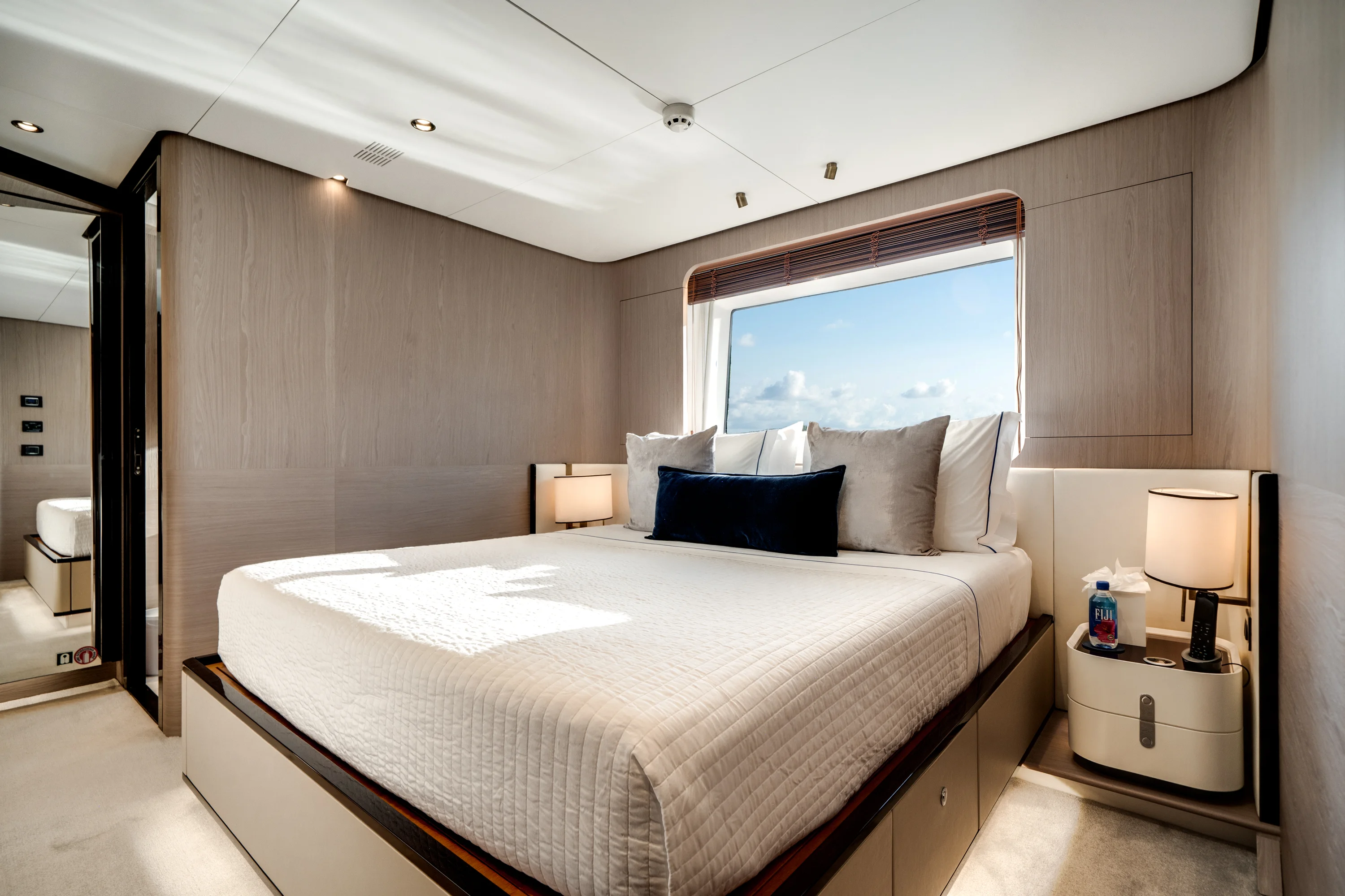 2020 Azimut GRANDE 27M Image Thumbnail #35