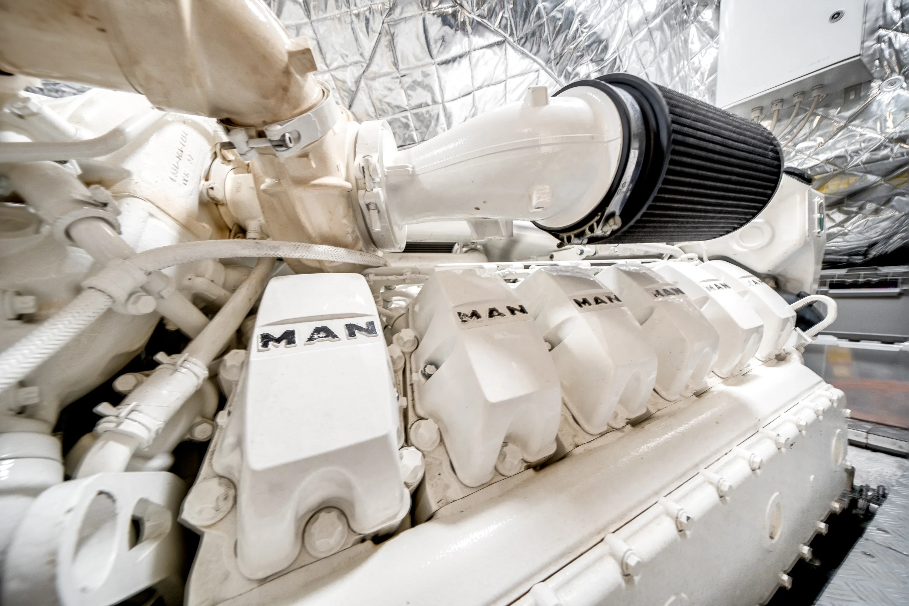 2020 Azimut GRANDE 27M Image Thumbnail #74