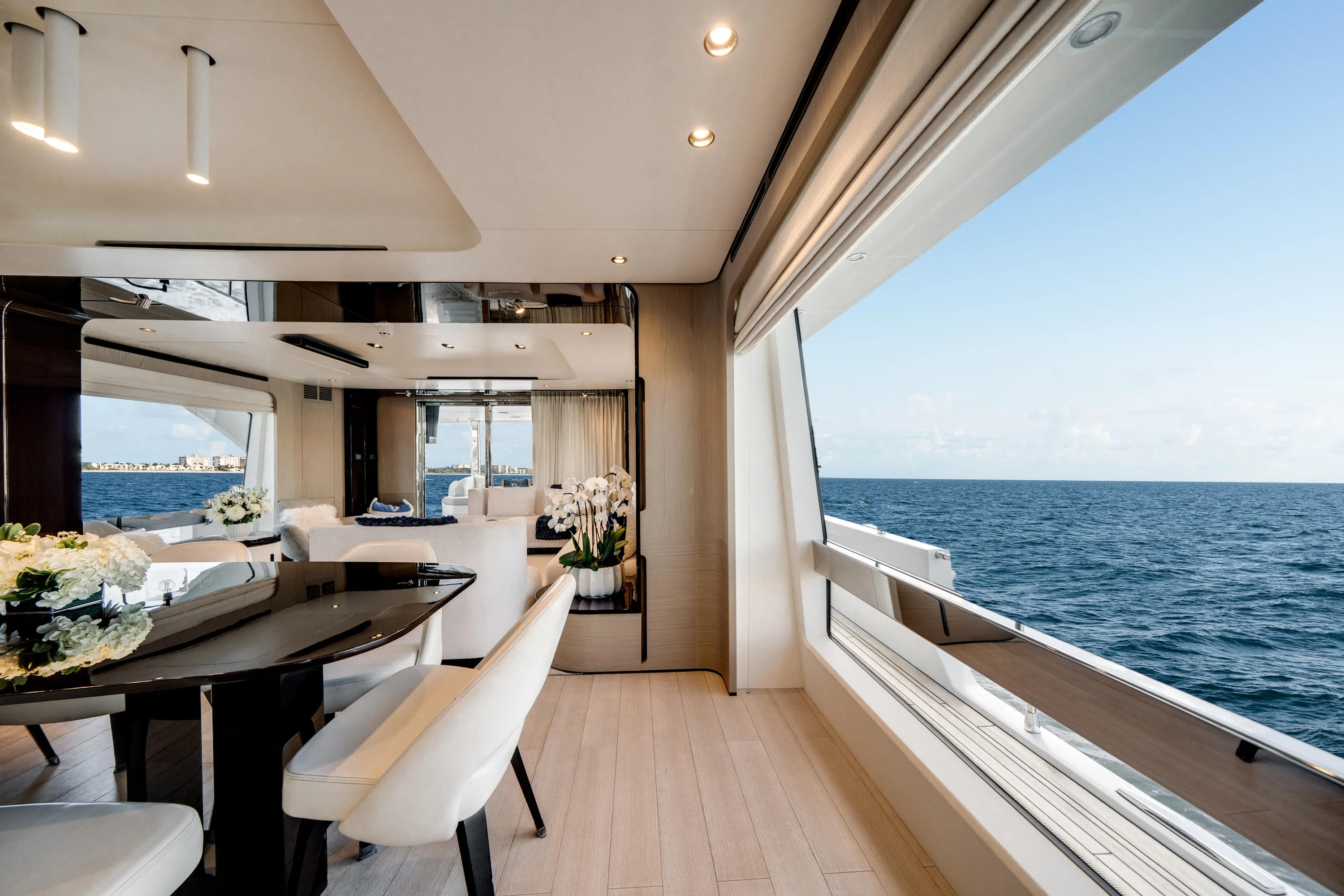 2020 Azimut GRANDE 27M Image Thumbnail #17