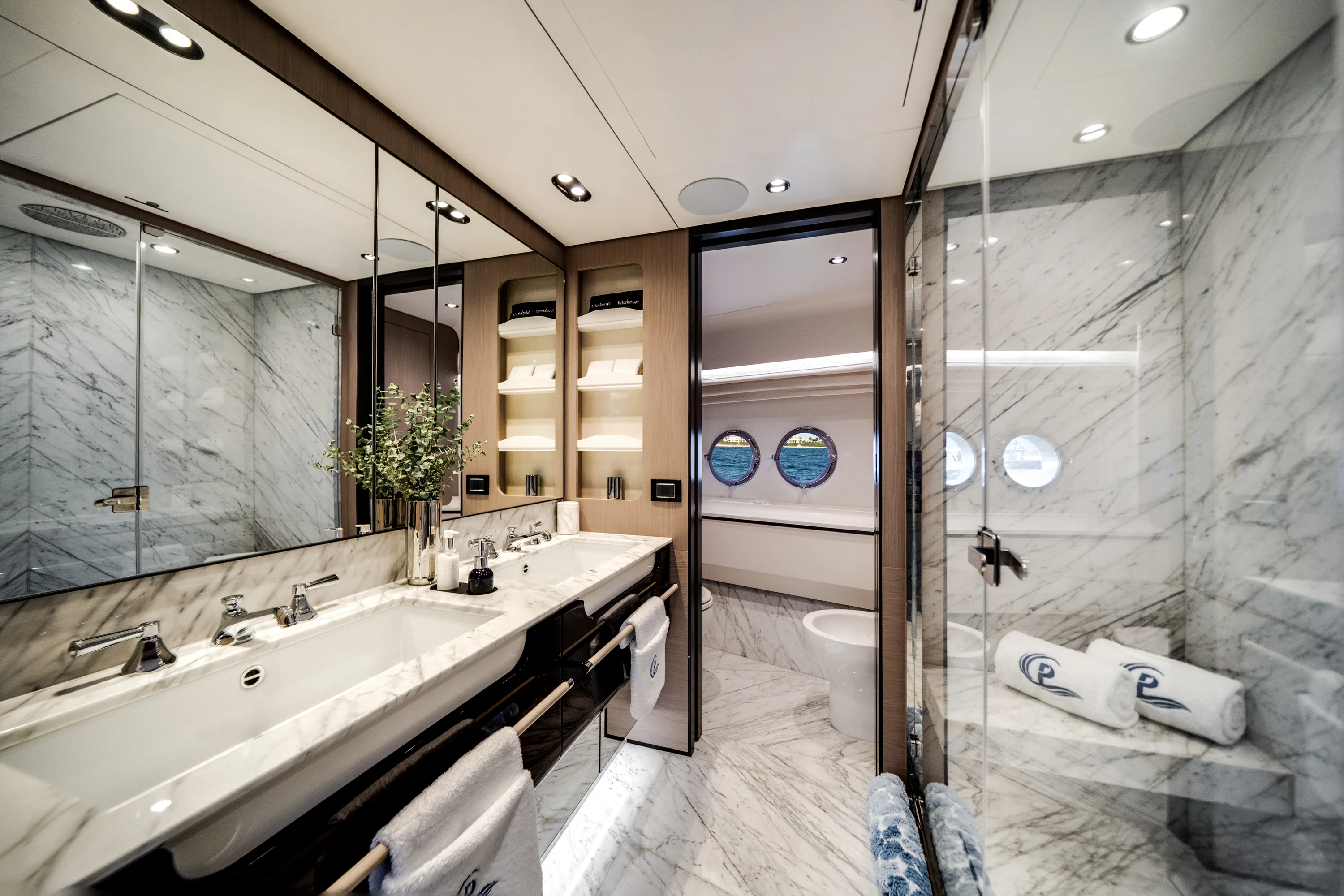 2020 Azimut GRANDE 27M Image Thumbnail #28