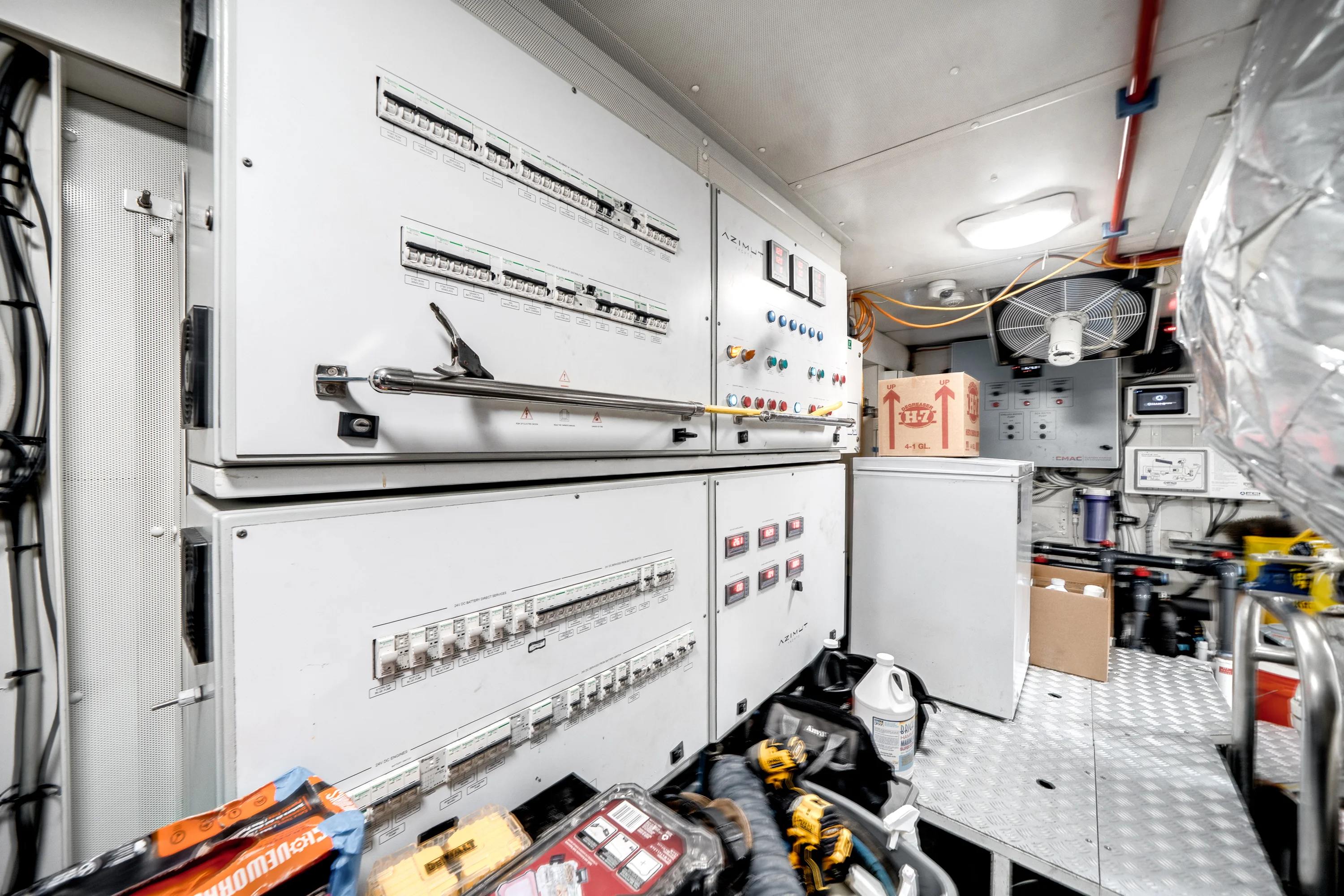 2020 Azimut GRANDE 27M Image Thumbnail #75