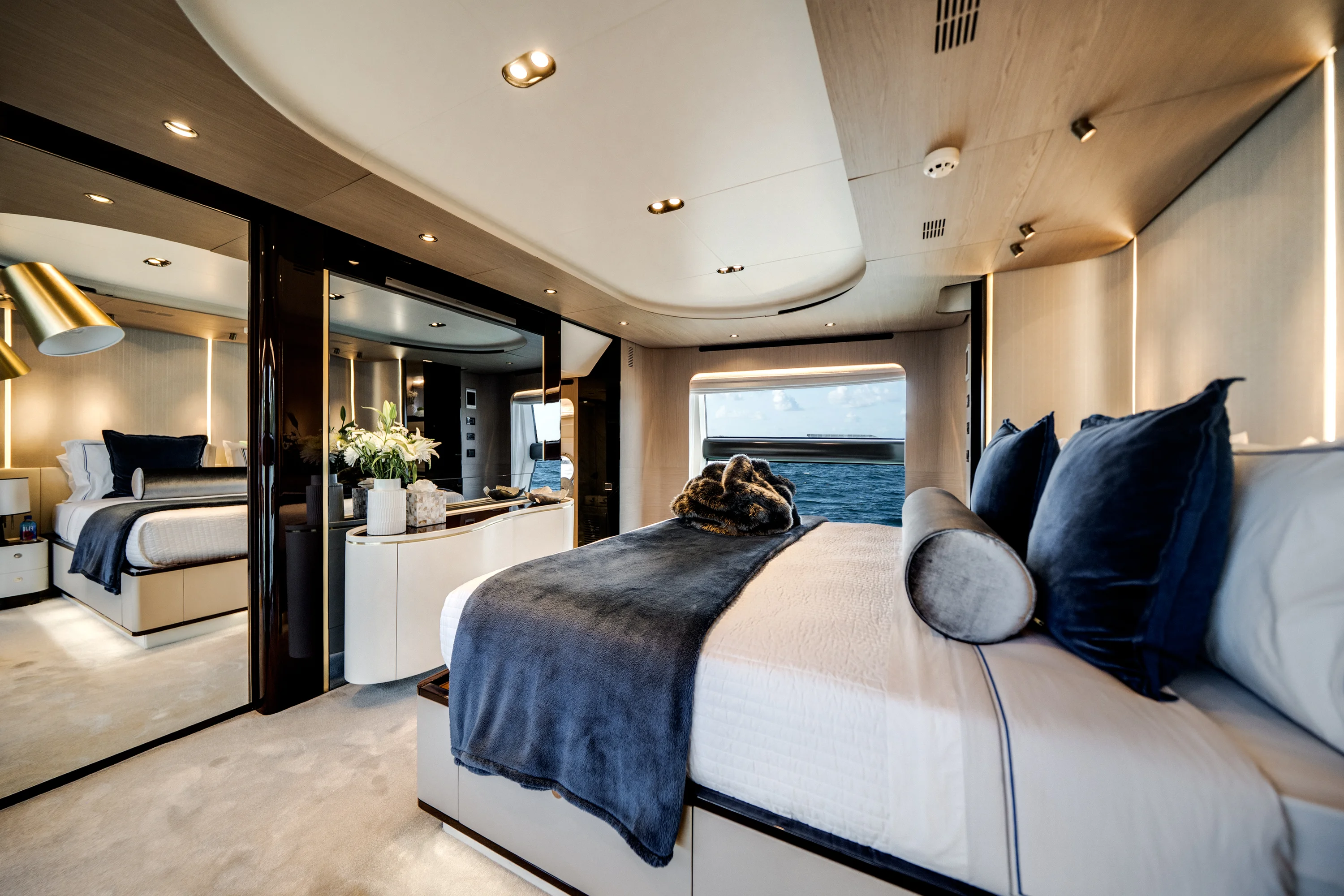 2020 Azimut GRANDE 27M Image Thumbnail #25