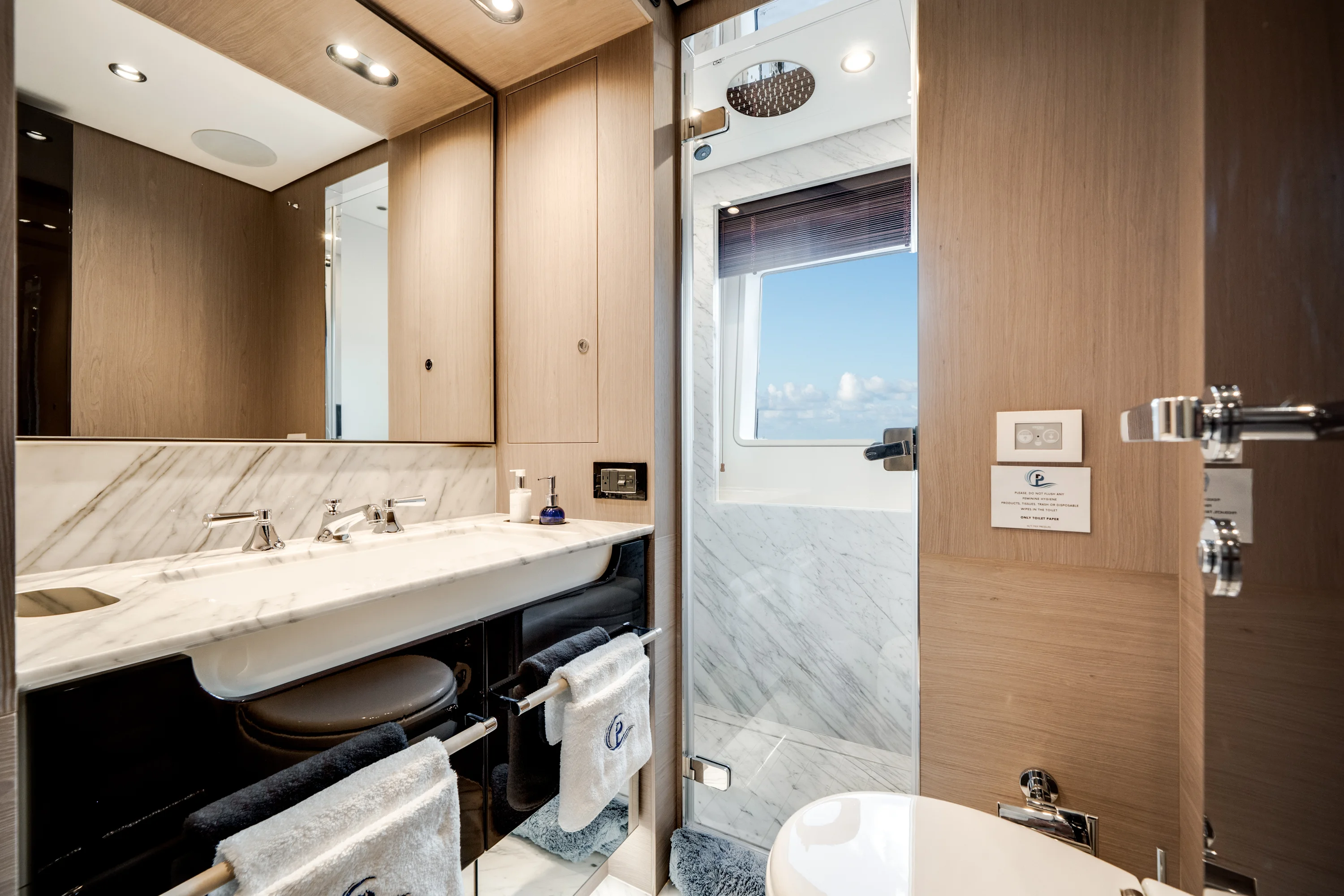 2020 Azimut GRANDE 27M Image Thumbnail #39