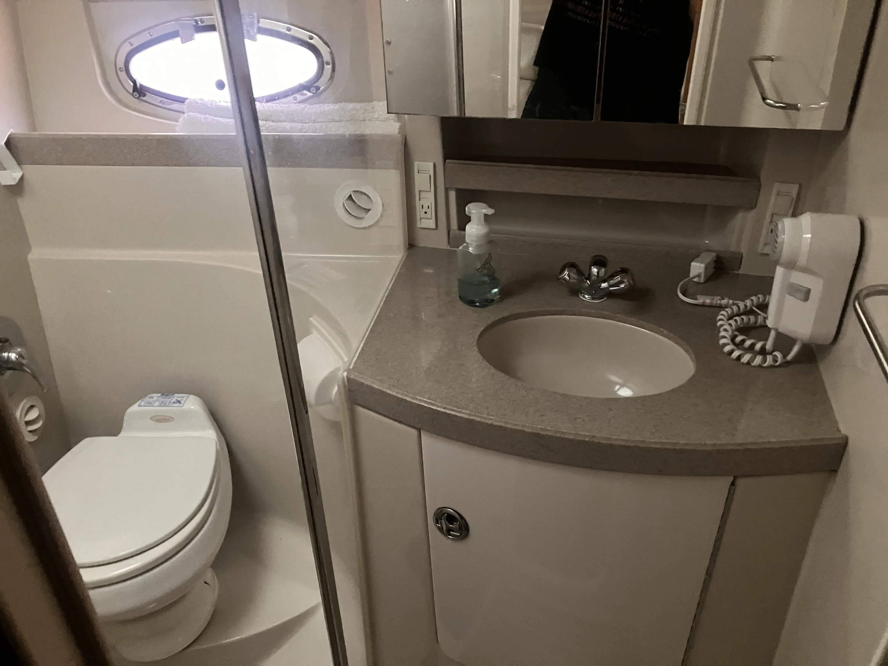 2004 Regal COMMODORE 3560 Image Thumbnail #12