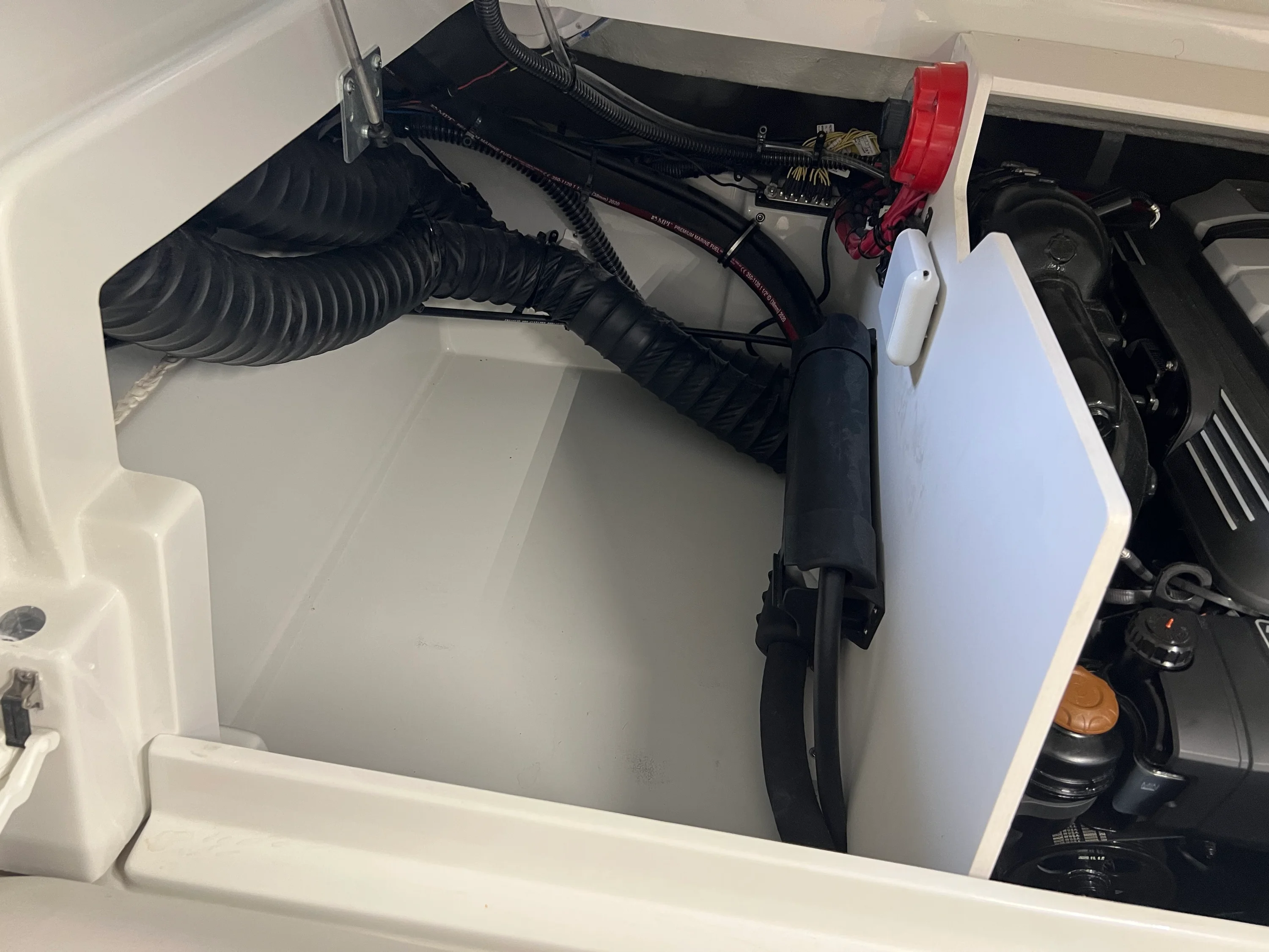 2021 Crownline 240 SS Image Thumbnail #16