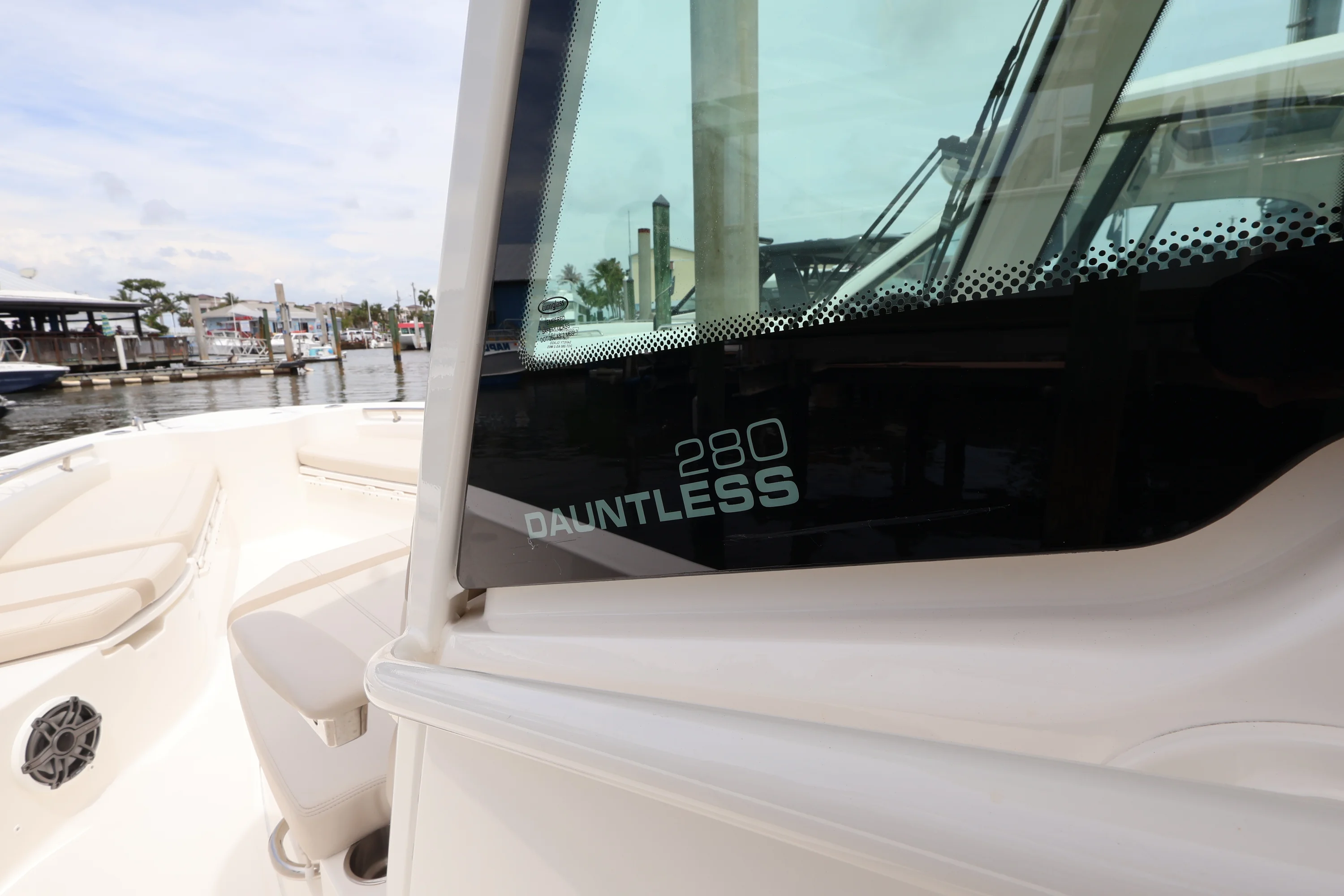 2023 Boston Whaler 280 Dauntless Image Thumbnail #13