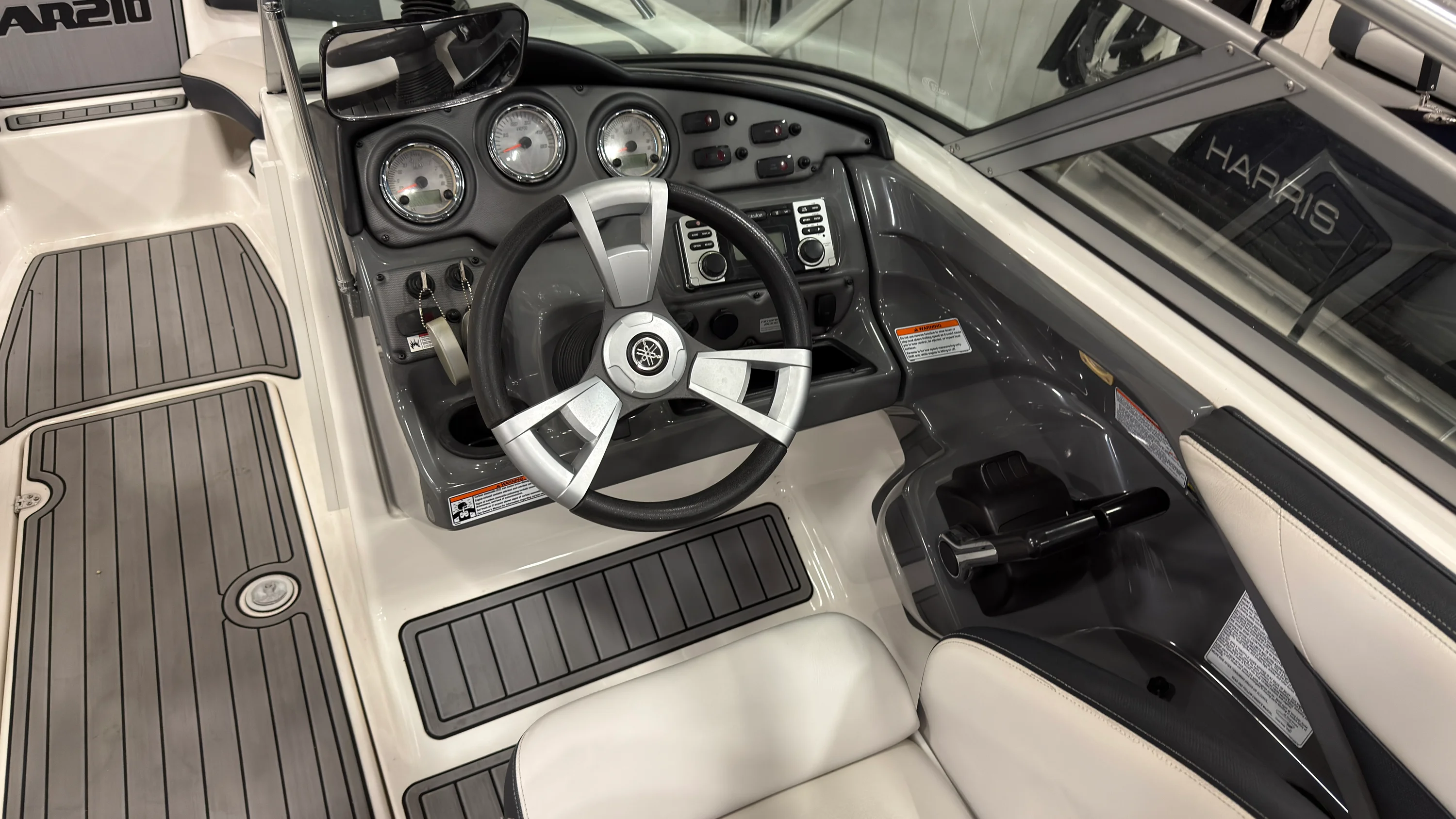 2015 Yamaha AR210 Image Thumbnail #15