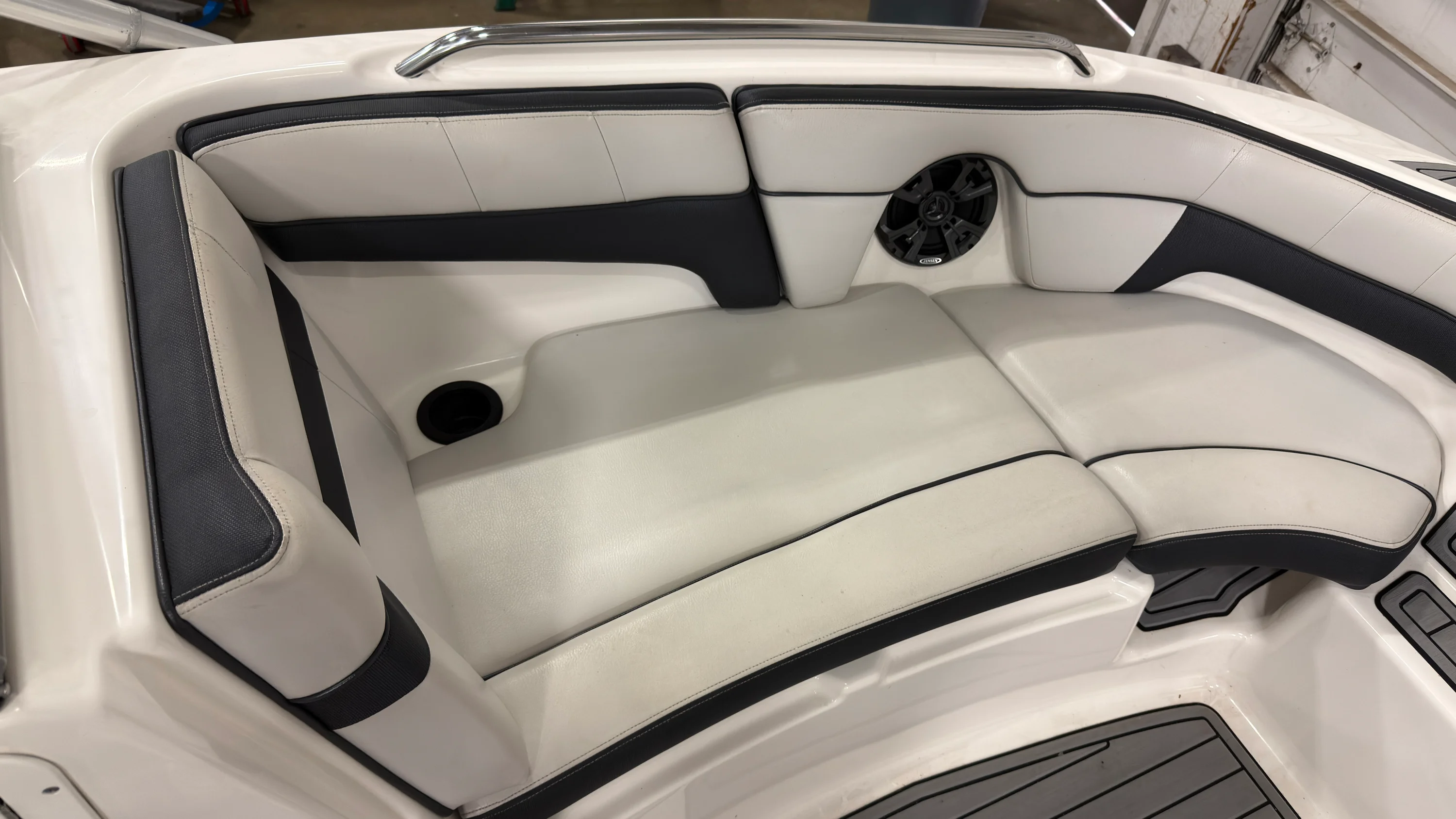 2015 Yamaha AR210 Image Thumbnail #22