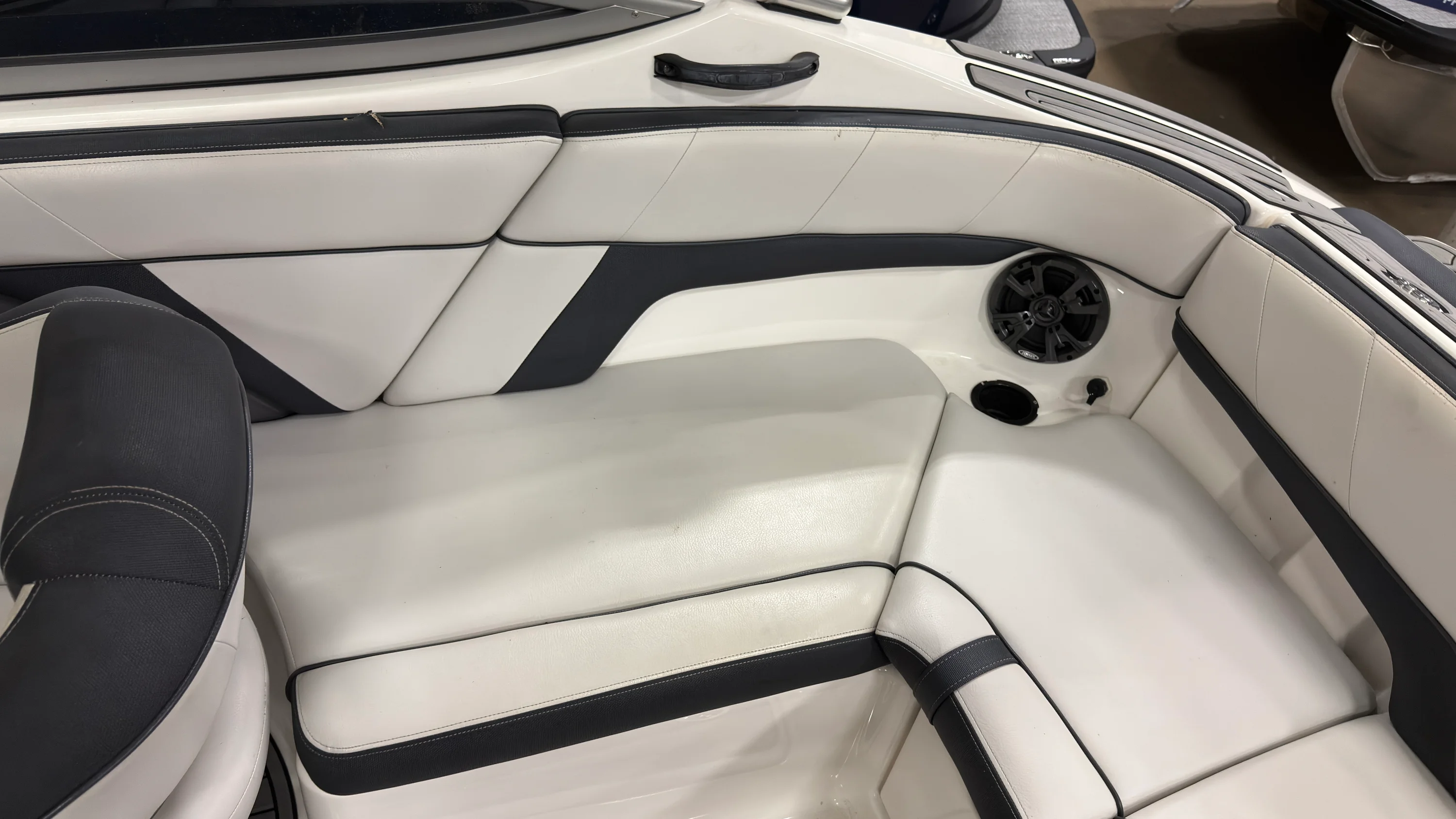 2015 Yamaha AR210 Image Thumbnail #10