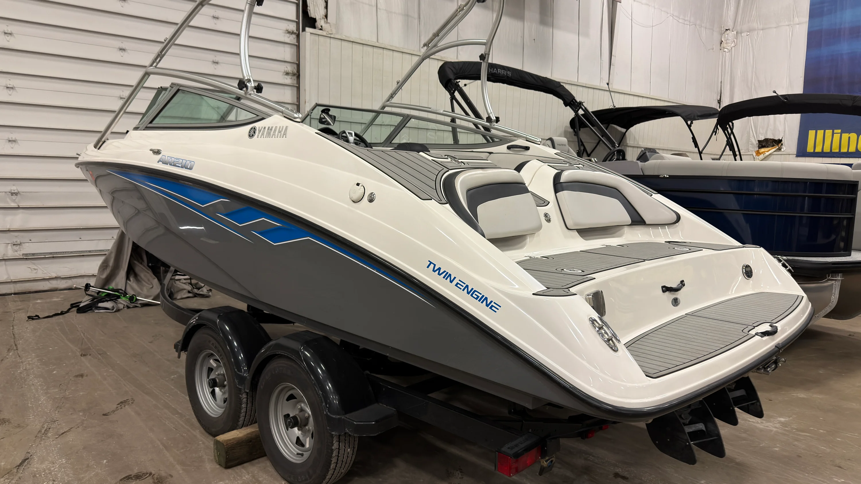 2015 Yamaha AR210 Image Thumbnail #2