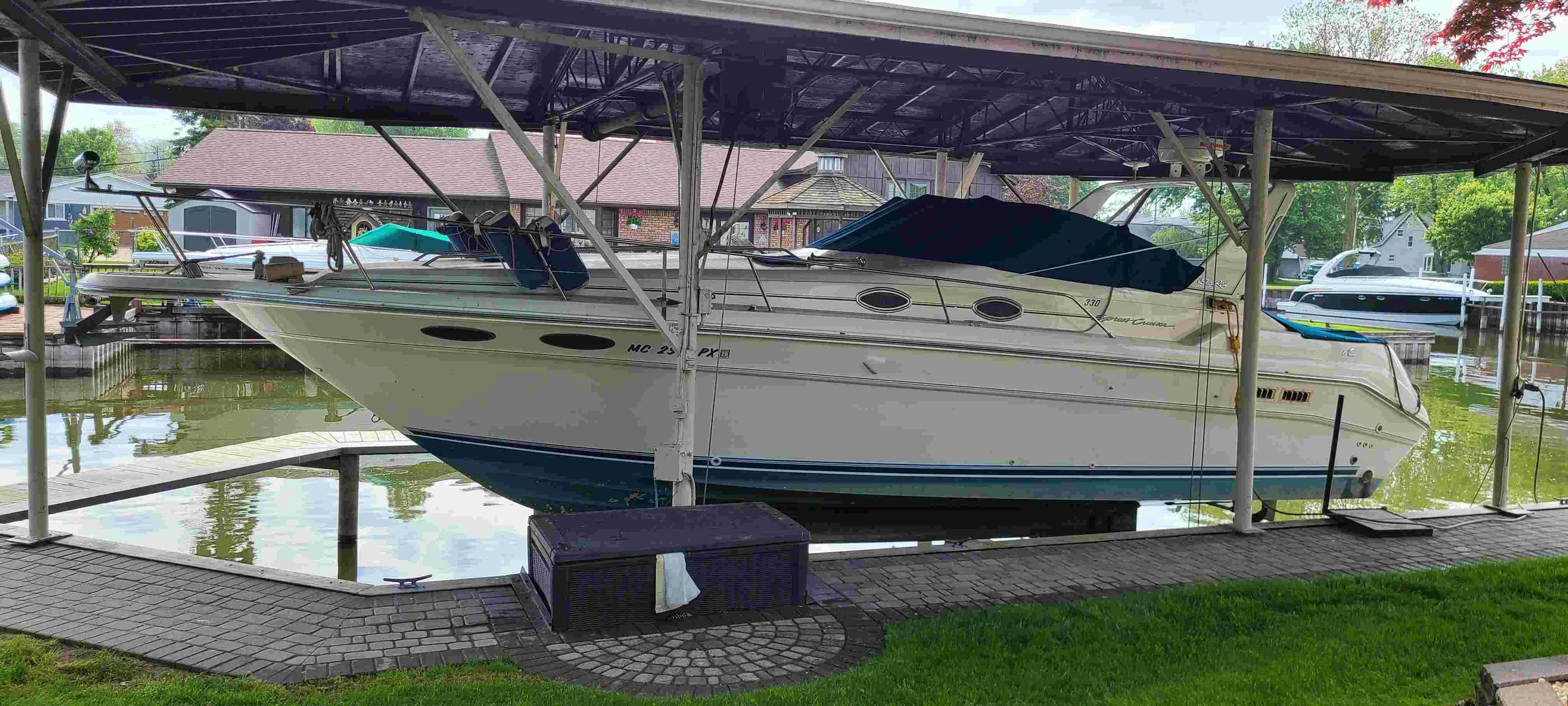 1995 Sea Ray 330 EXPRESS CRUISER Image Thumbnail #0
